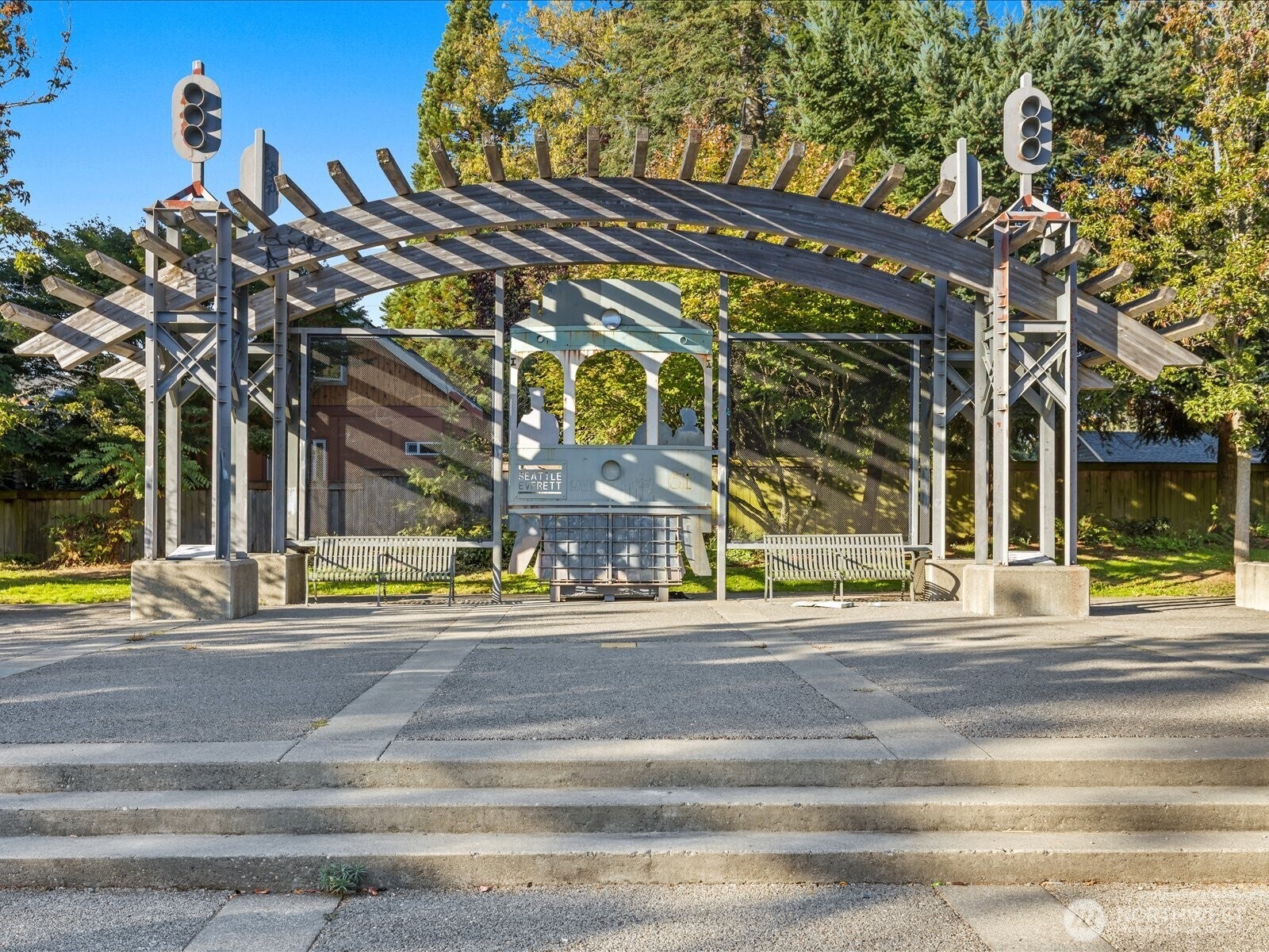 Seattle, Washington, 98103, United States, 3 Bedrooms Bedrooms, ,1 BathroomBathrooms,Residential,Active,1967310