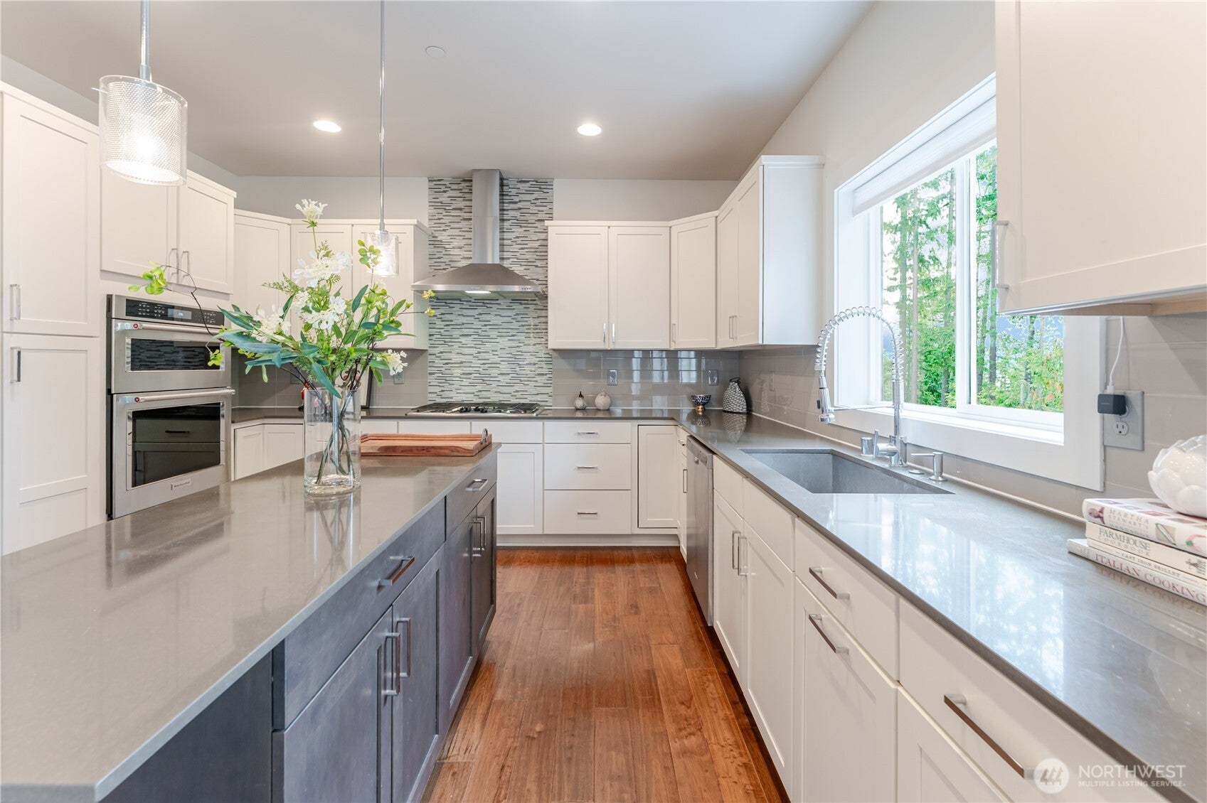 Sammamish, Washington, 98074, United States, 5 Bedrooms Bedrooms, ,4 BathroomsBathrooms,Residential,Active,1953706