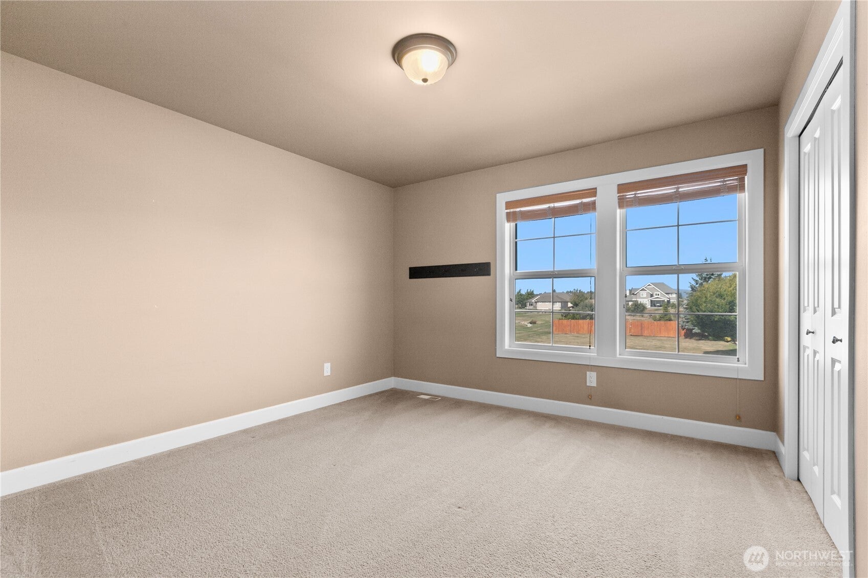 Burlington, Washington, 98233, United States, 4 Bedrooms Bedrooms, ,3 BathroomsBathrooms,Residential,Active,1944052