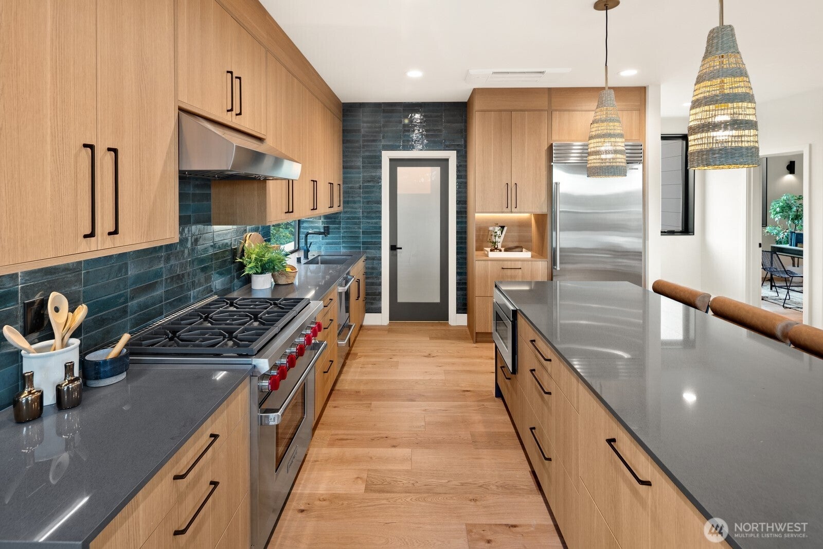 Seattle, Washington, 98118, United States, 5 Bedrooms Bedrooms, ,4 BathroomsBathrooms,Residential,Active,1909862