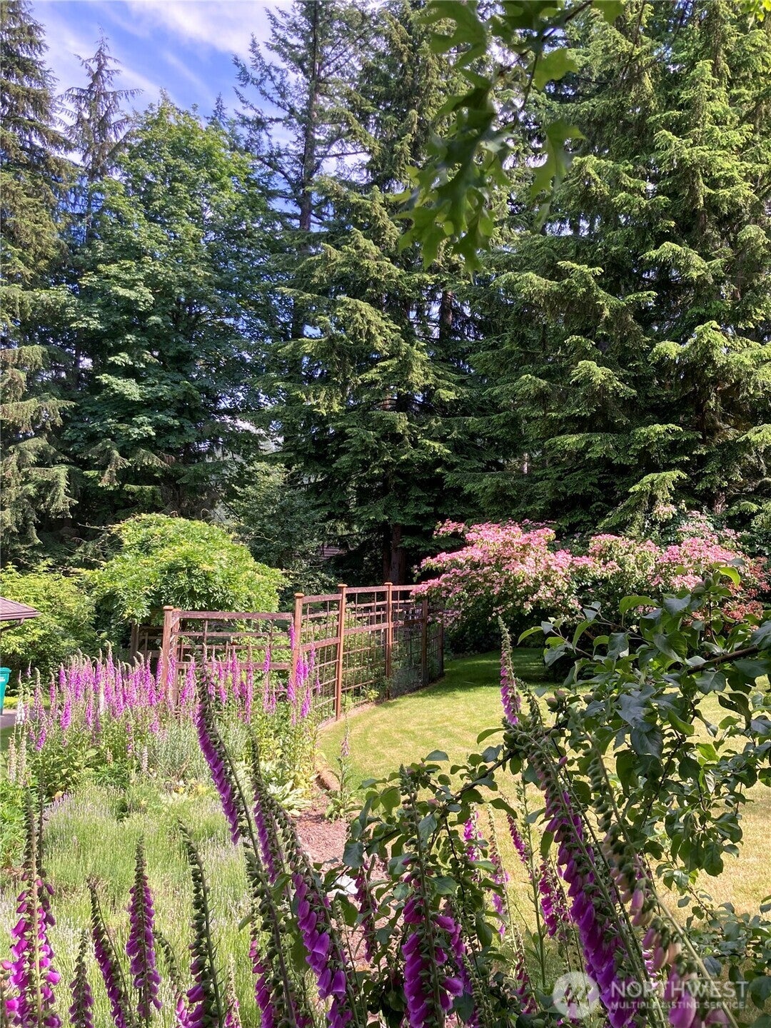 Issaquah, Washington, 98027, United States, 4 Bedrooms Bedrooms, ,3 BathroomsBathrooms,Residential,Active,1952447