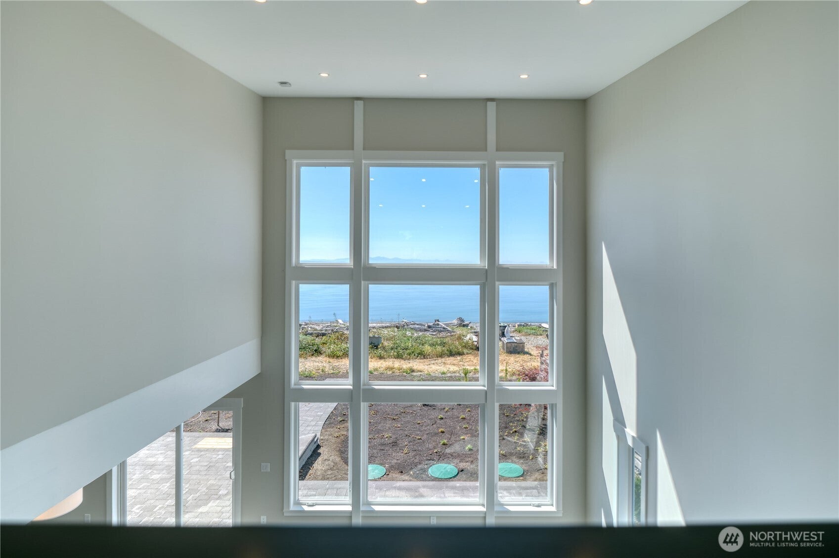 Point Roberts, Washington, 98281, United States, 2 Bedrooms Bedrooms, ,3 BathroomsBathrooms,Residential,Active,1905096