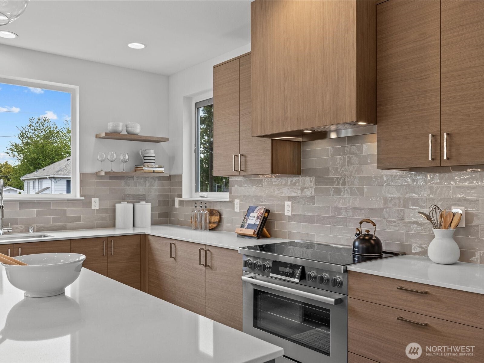 Seattle, Washington, 98117, United States, 4 Bedrooms Bedrooms, ,4 BathroomsBathrooms,Residential,Active,1996304