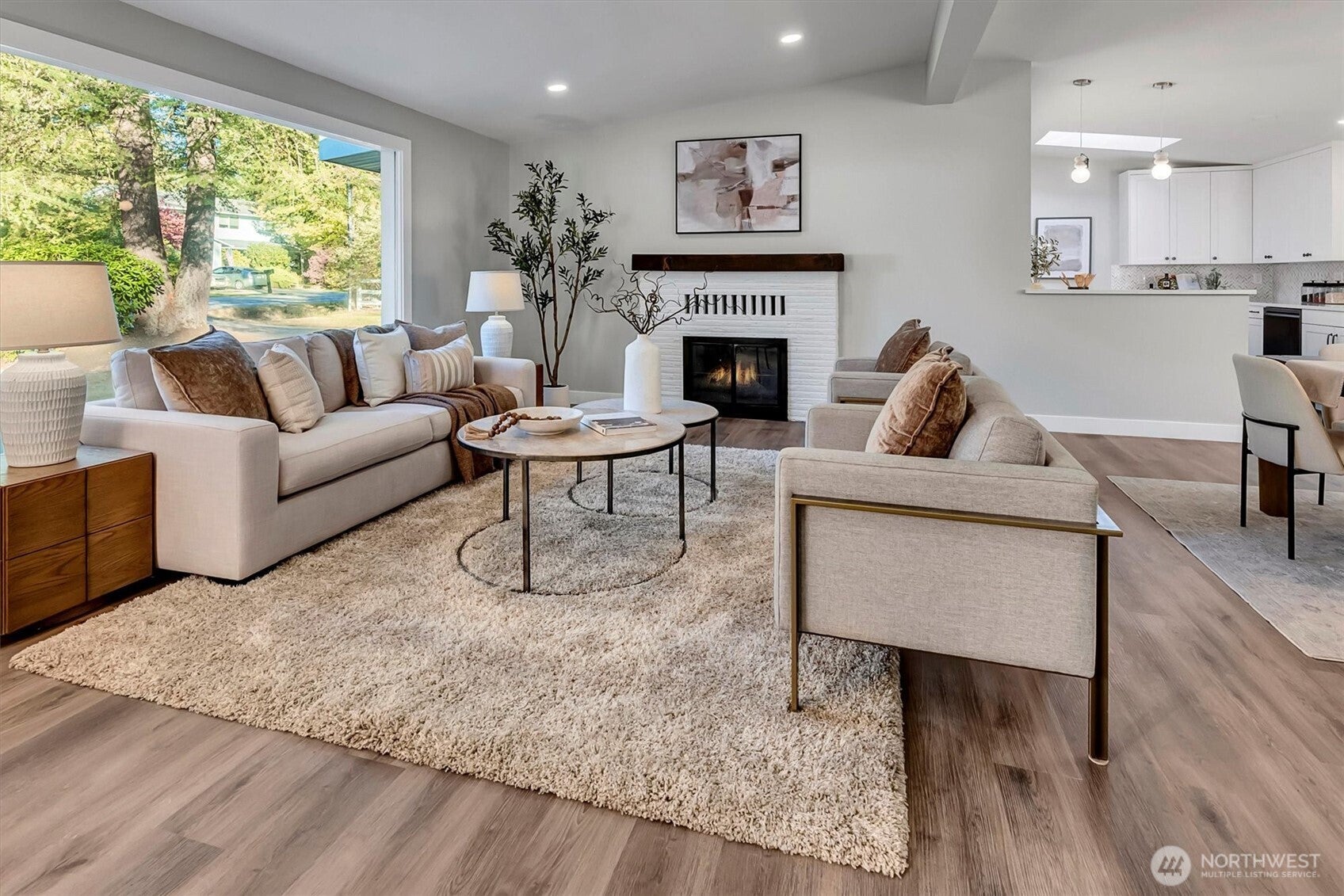 Renton, Washington, 98059, United States, 3 Bedrooms Bedrooms, ,2 BathroomsBathrooms,Residential,Active,1967101