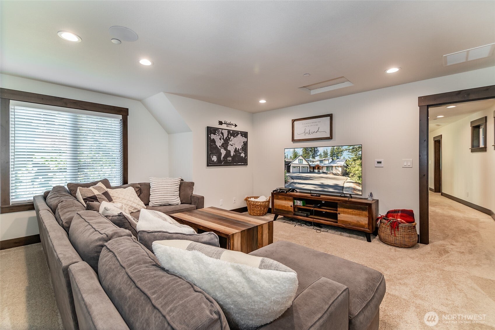 Cle Elum, Washington, 98922, United States, 4 Bedrooms Bedrooms, ,5 BathroomsBathrooms,Residential,Active,1965788