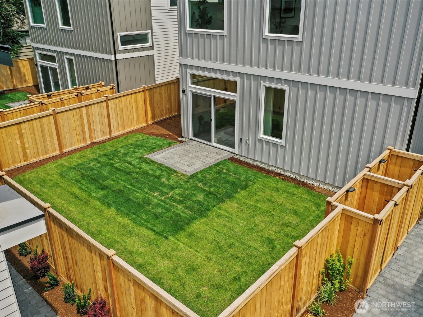 Seattle, Washington, 98117, United States, 4 Bedrooms Bedrooms, ,4 BathroomsBathrooms,Residential,Active,1996304