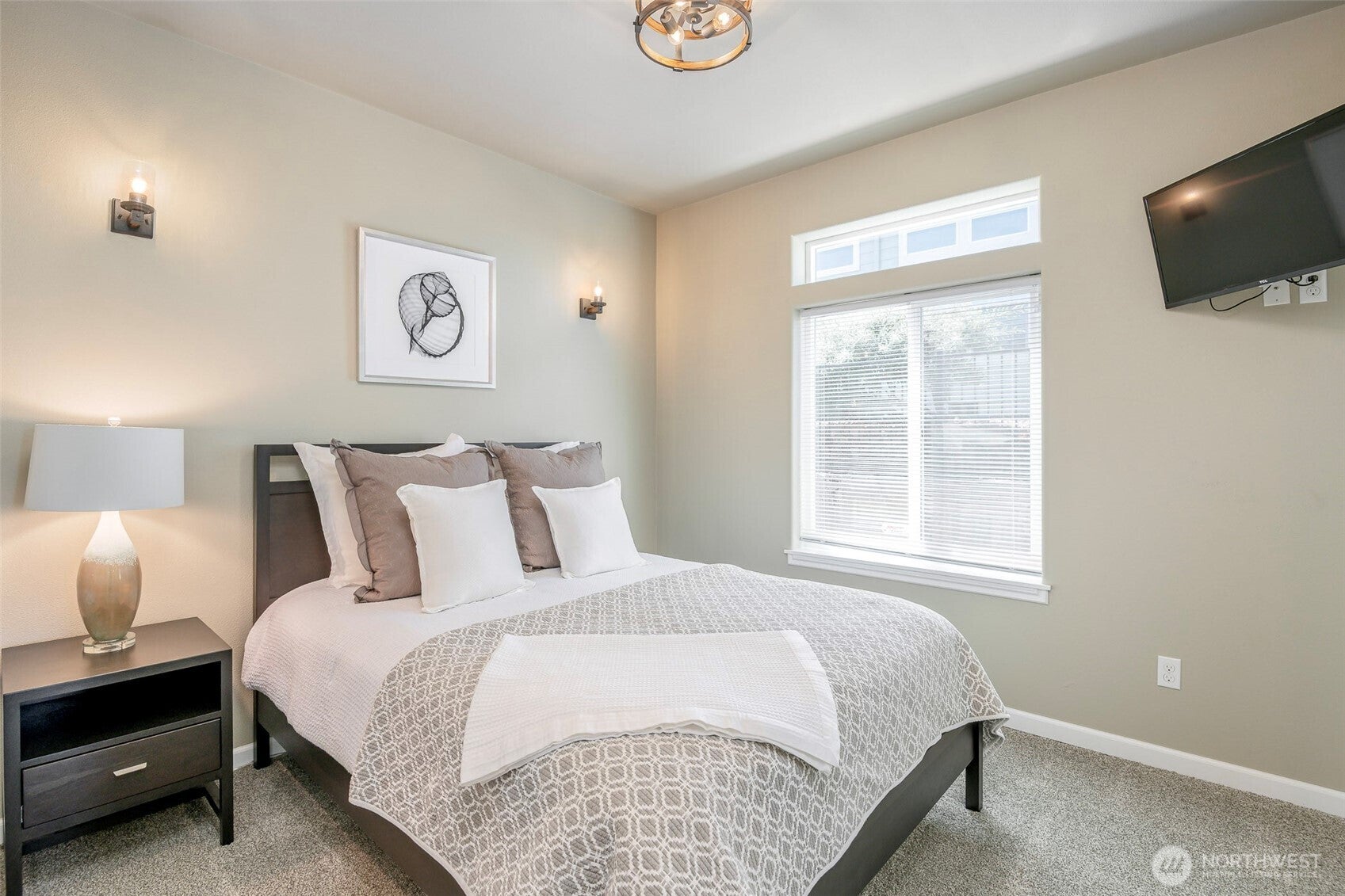 Steilacoom, Washington, 98388, United States, 2 Bedrooms Bedrooms, ,2 BathroomsBathrooms,Residential,Active,1914623