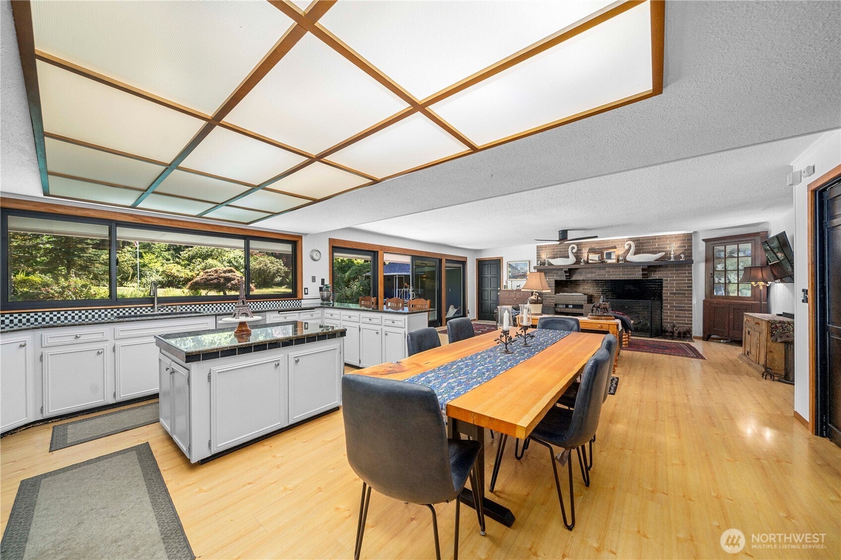 Lakewood, Washington, 98499, United States, ,3 BathroomsBathrooms,Residential,Active,1888516