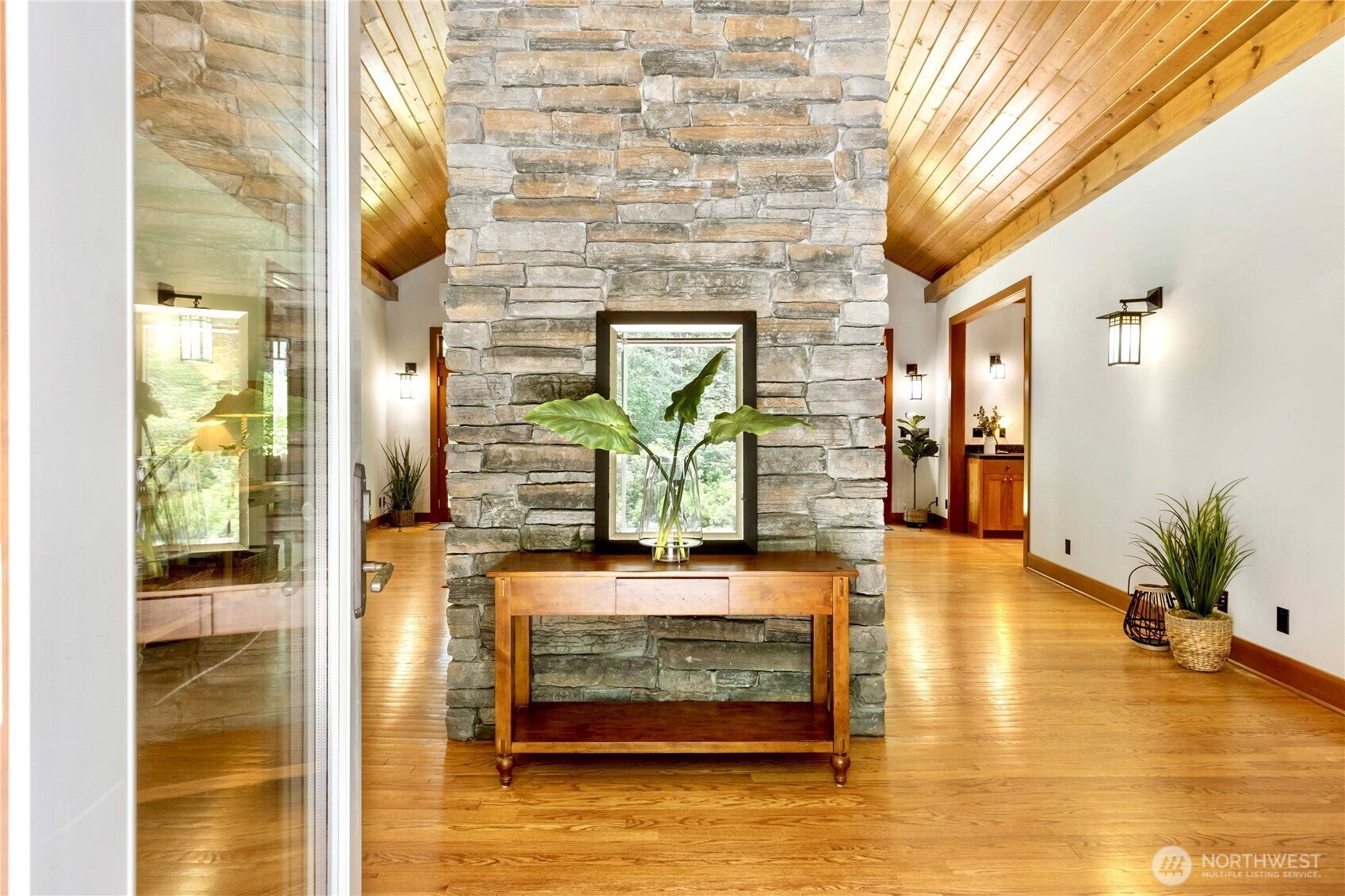 Carnation, Washington, 98014, United States, 3 Bedrooms Bedrooms, ,4 BathroomsBathrooms,Residential,Active,1945355