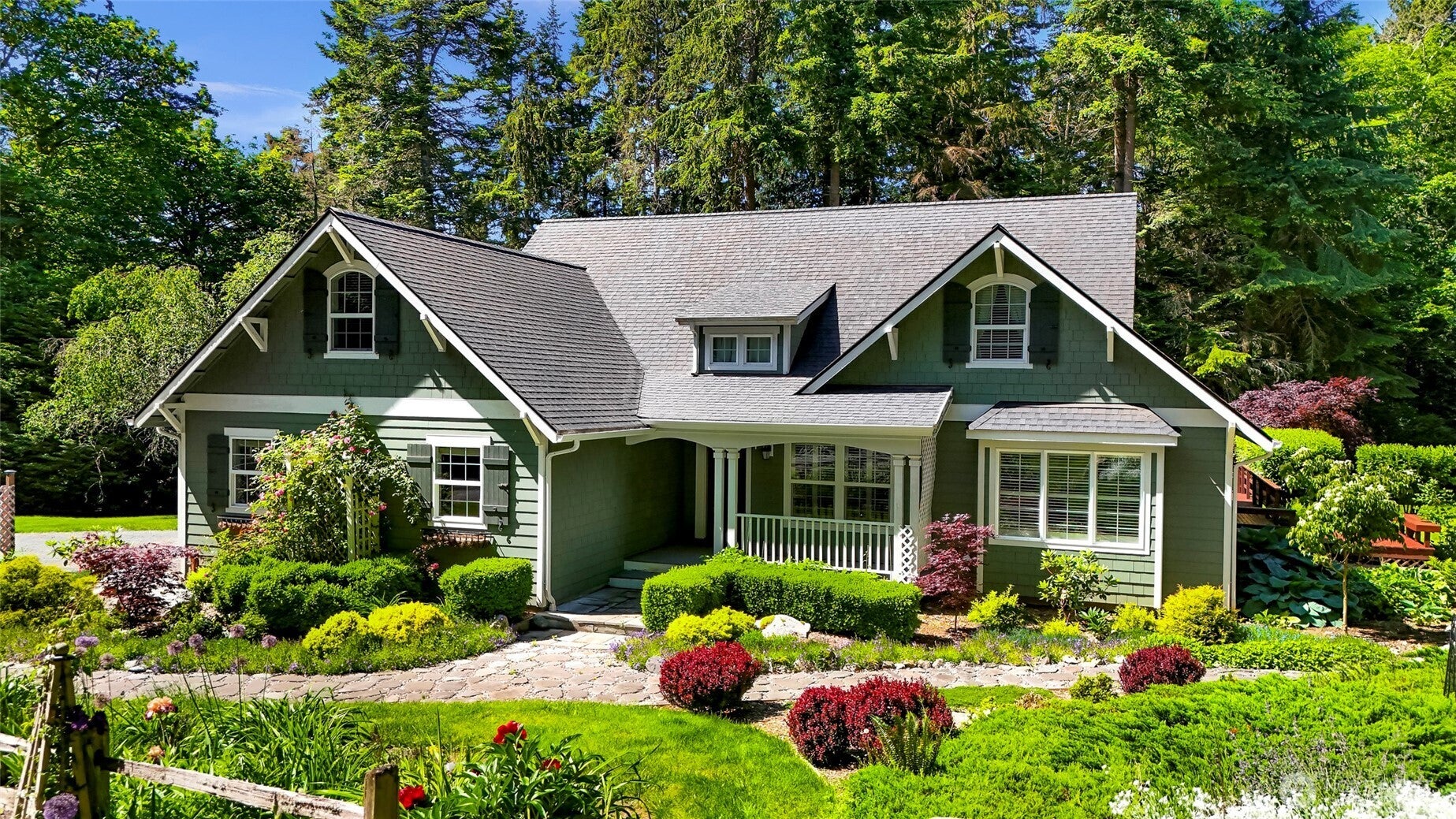 Anacortes, Washington, 98221, United States, 3 Bedrooms Bedrooms, ,2 BathroomsBathrooms,Residential,Active,1834485