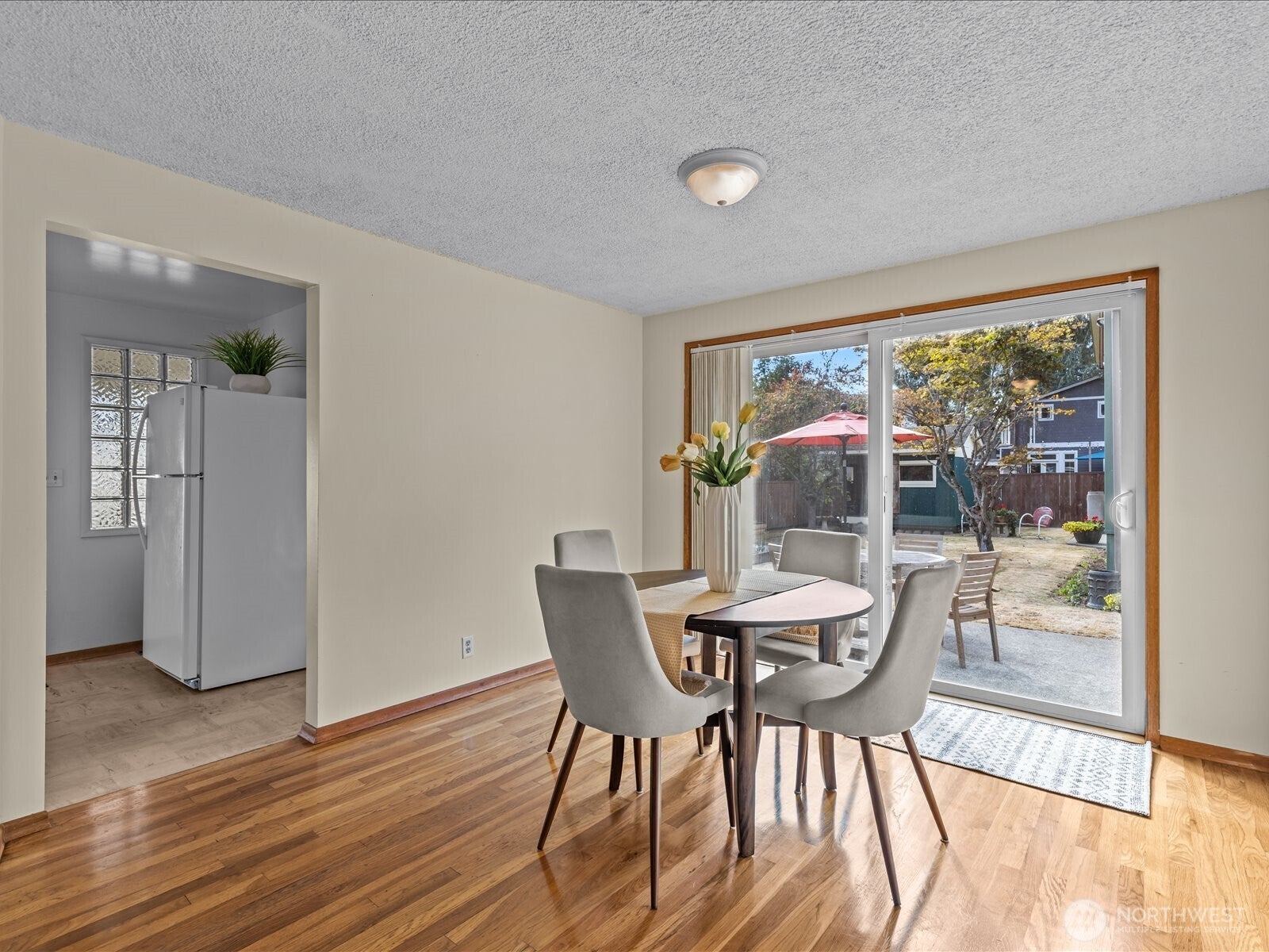 Seattle, Washington, 98103, United States, 3 Bedrooms Bedrooms, ,1 BathroomBathrooms,Residential,Active,1953017