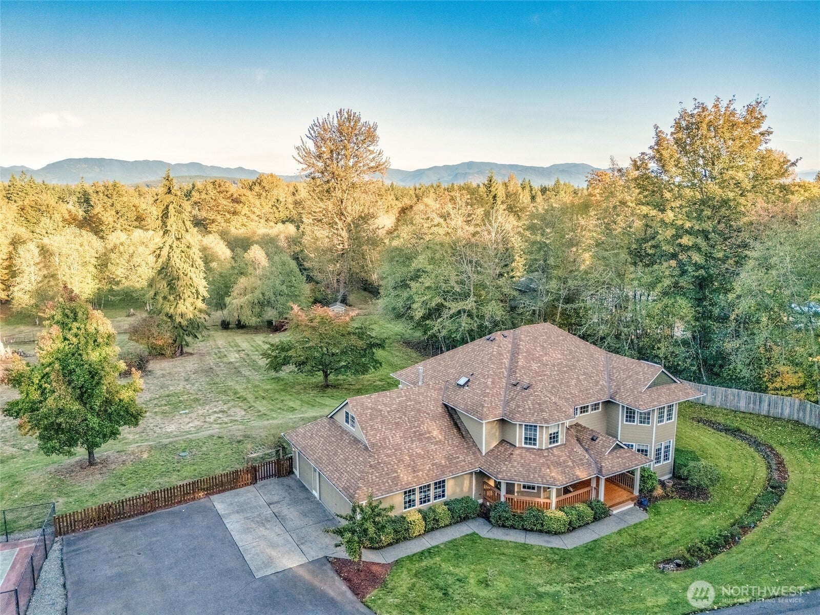 Auburn, Washington, 98092, United States, 4 Bedrooms Bedrooms, ,3 BathroomsBathrooms,Residential,Active,1968380