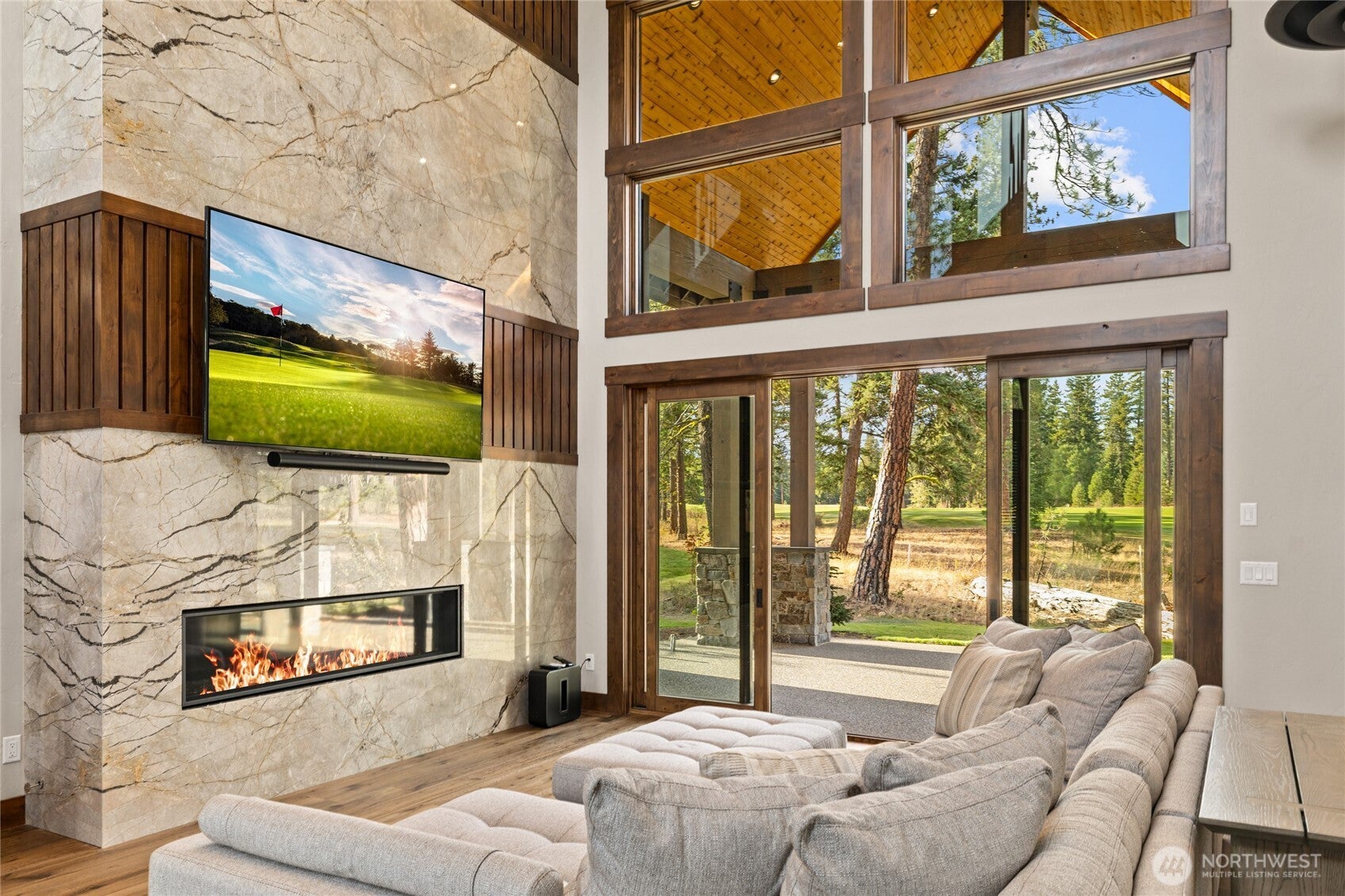 Cle Elum, Washington, 98922, United States, 5 Bedrooms Bedrooms, ,6 BathroomsBathrooms,Residential,Active,2012925