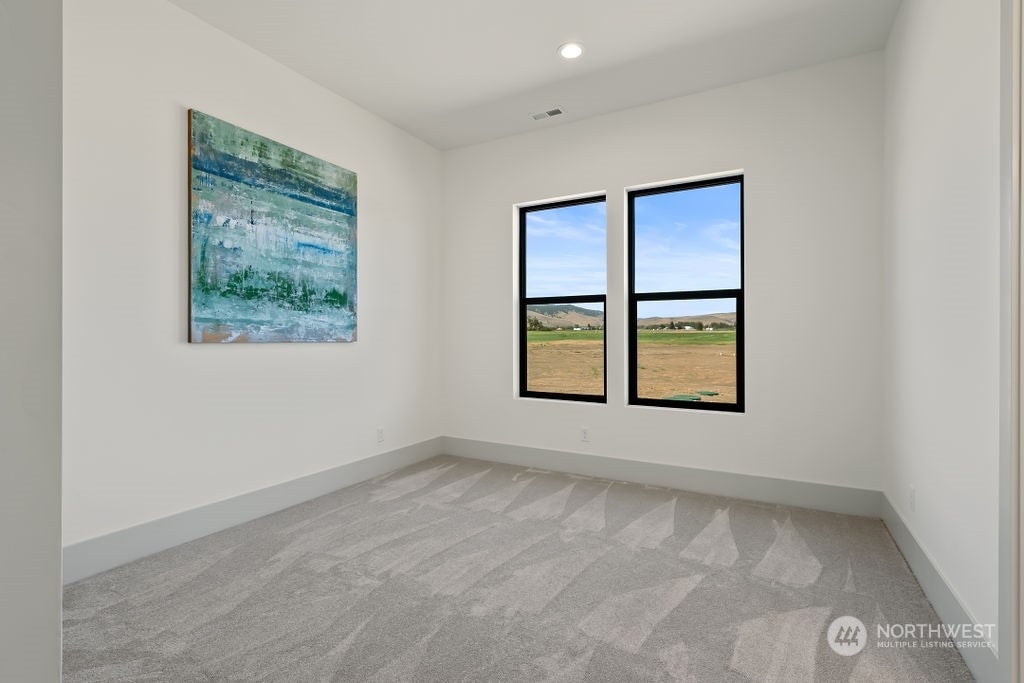 Ellensburg, Washington, 98926, United States, 3 Bedrooms Bedrooms, ,3 BathroomsBathrooms,Residential,Active,1902955
