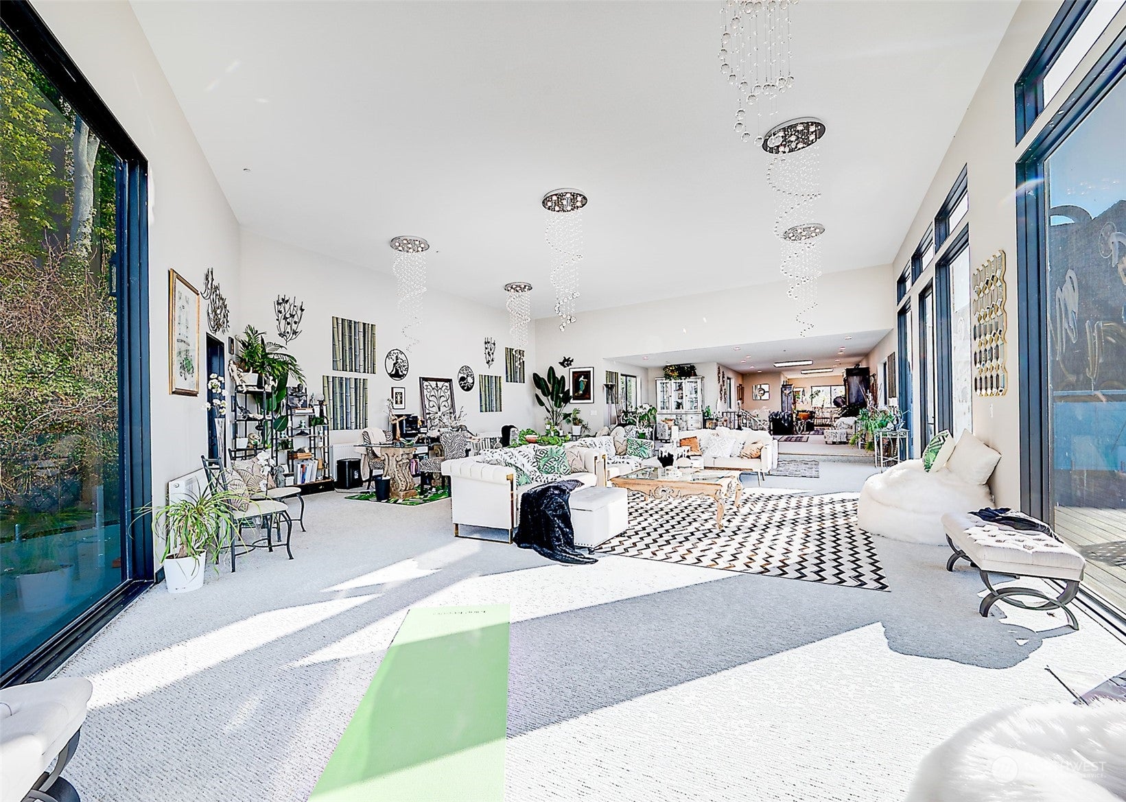 Burien, Washington, 98166, United States, ,5 BathroomsBathrooms,Residential,Pending,1702630