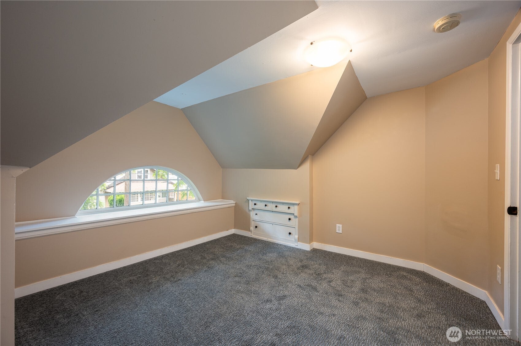 Bellingham, Washington, 98225, United States, 6 Bedrooms Bedrooms, ,3 BathroomsBathrooms,Residential,Active,1945315