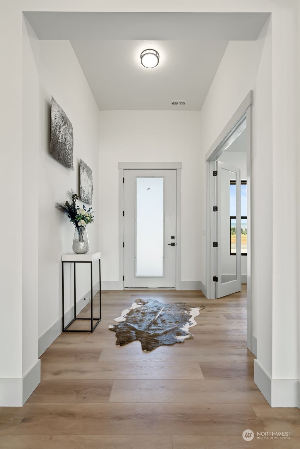 Ellensburg, Washington, 98926, United States, 3 Bedrooms Bedrooms, ,3 BathroomsBathrooms,Residential,Active,1902955