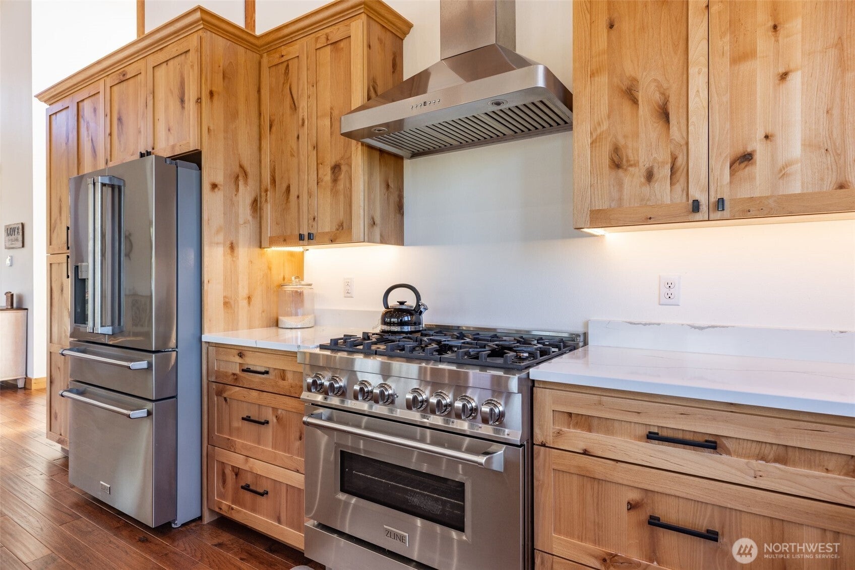Eatonville, Washington, 98328, United States, 3 Bedrooms Bedrooms, ,3 BathroomsBathrooms,Residential,Active,1798196