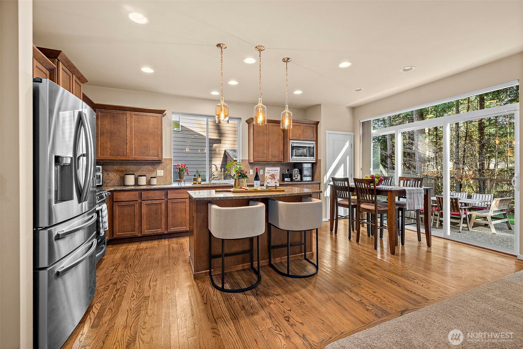 Snoqualmie, Washington, 98065, United States, 5 Bedrooms Bedrooms, ,3 BathroomsBathrooms,Residential,Active,1990623