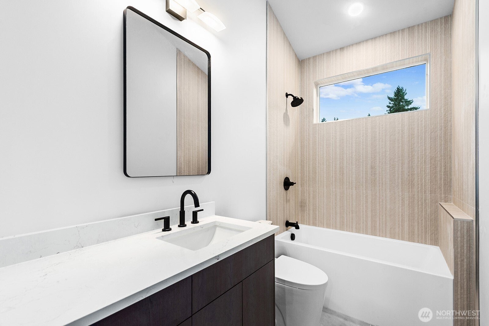 Seattle, Washington, 98125, United States, 4 Bedrooms Bedrooms, ,4 BathroomsBathrooms,Residential,Active,1988485