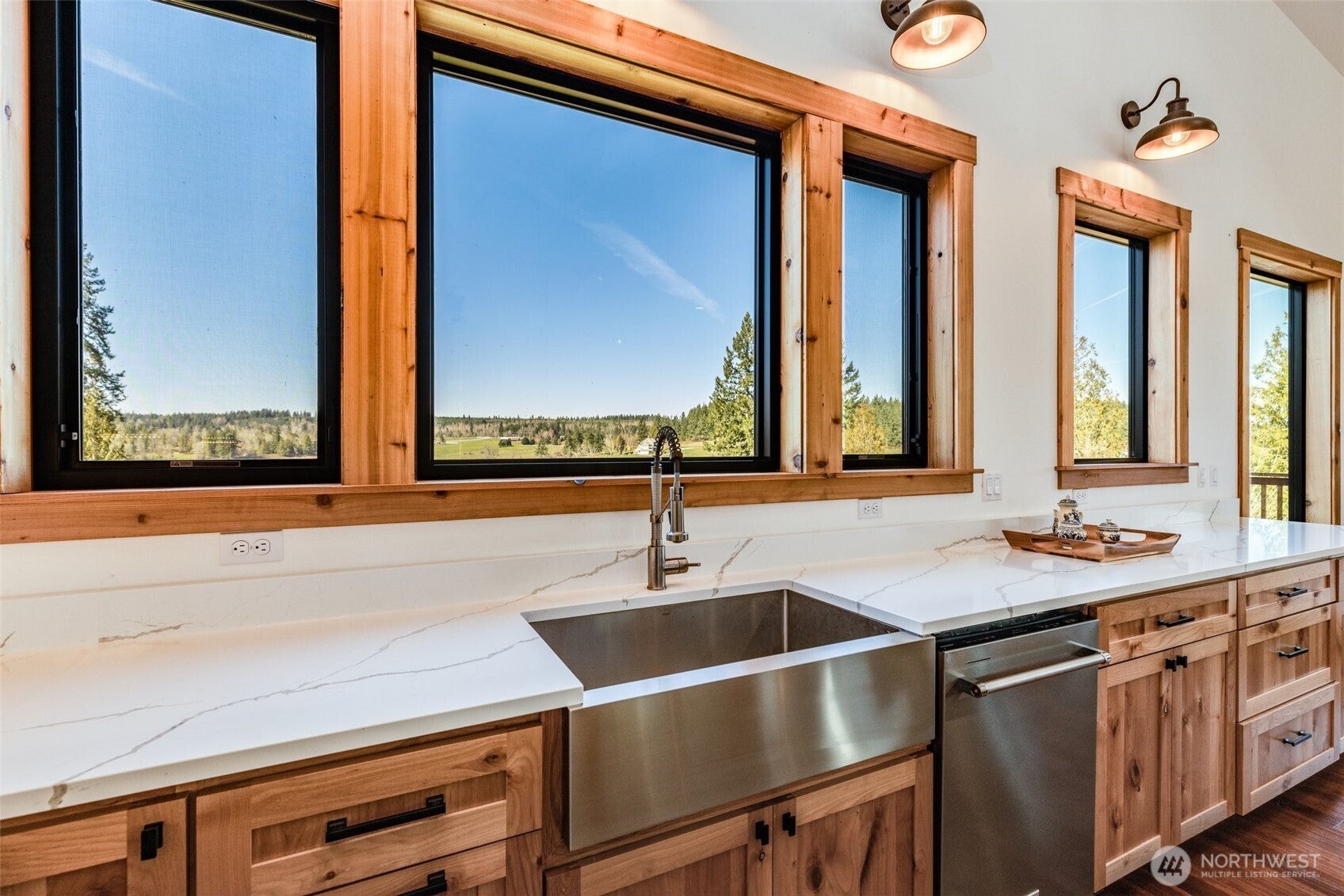 Eatonville, Washington, 98328, United States, 3 Bedrooms Bedrooms, ,3 BathroomsBathrooms,Residential,Active,1798196