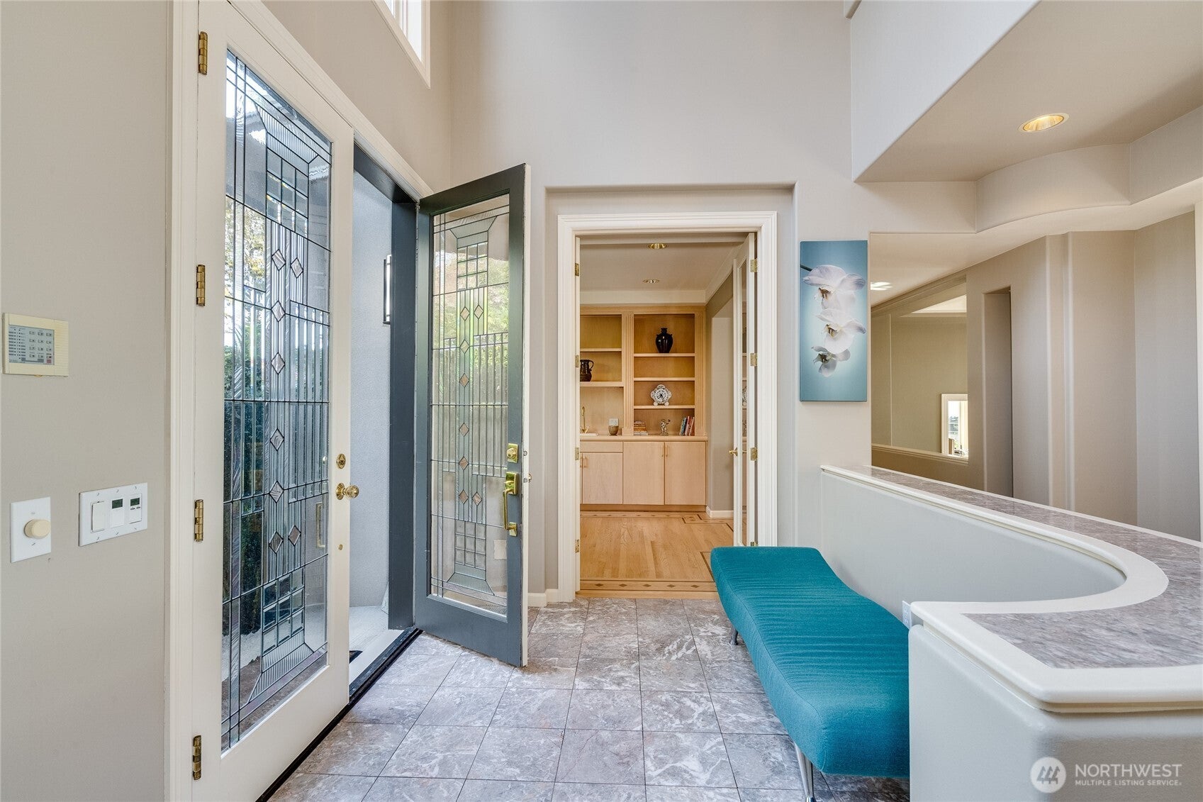 Bellevue, Washington, 98006, United States, 5 Bedrooms Bedrooms, ,6 BathroomsBathrooms,Residential,Active,1871218
