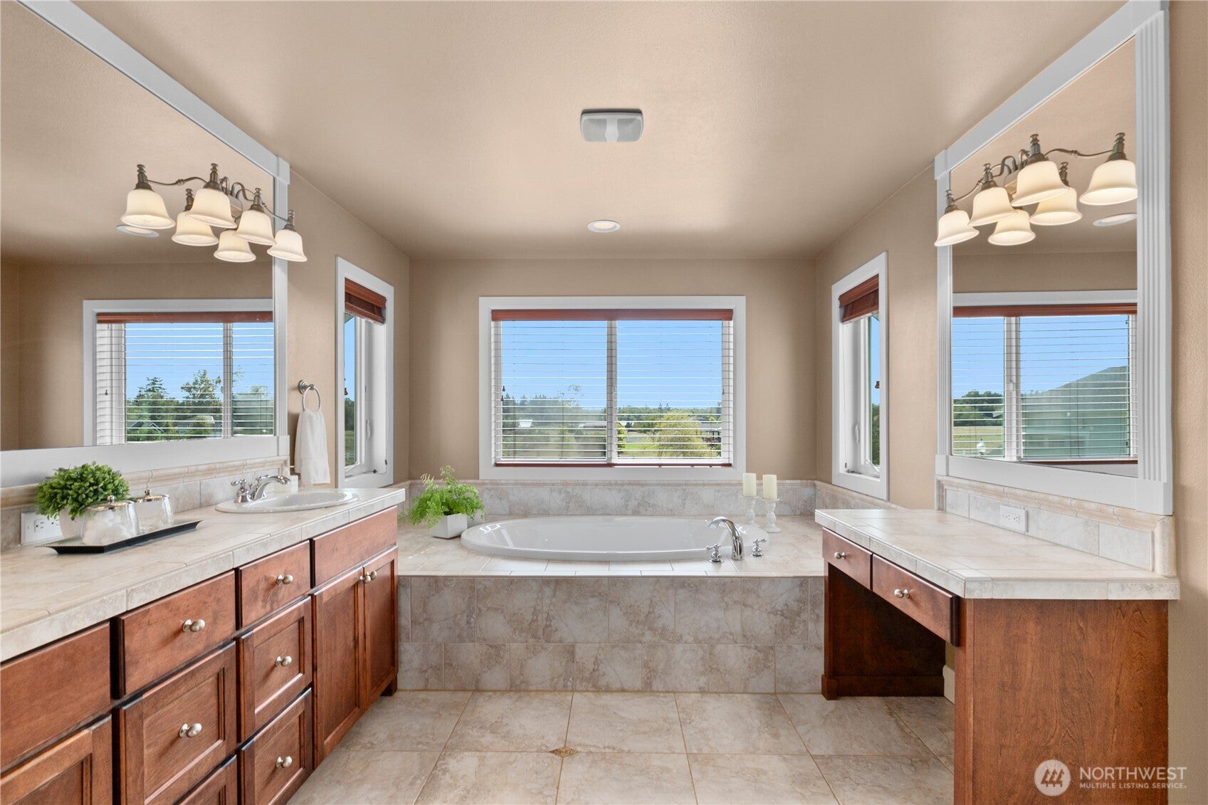 Burlington, Washington, 98233, United States, 4 Bedrooms Bedrooms, ,3 BathroomsBathrooms,Residential,Active,1944052