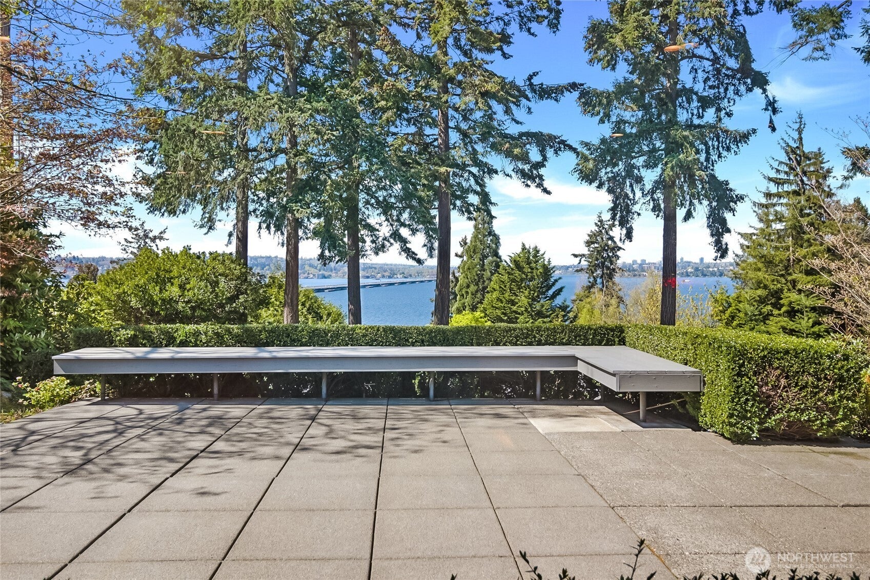 Medina, Washington, 98039, United States, 3 Bedrooms Bedrooms, ,3 BathroomsBathrooms,Residential,Active,1781504