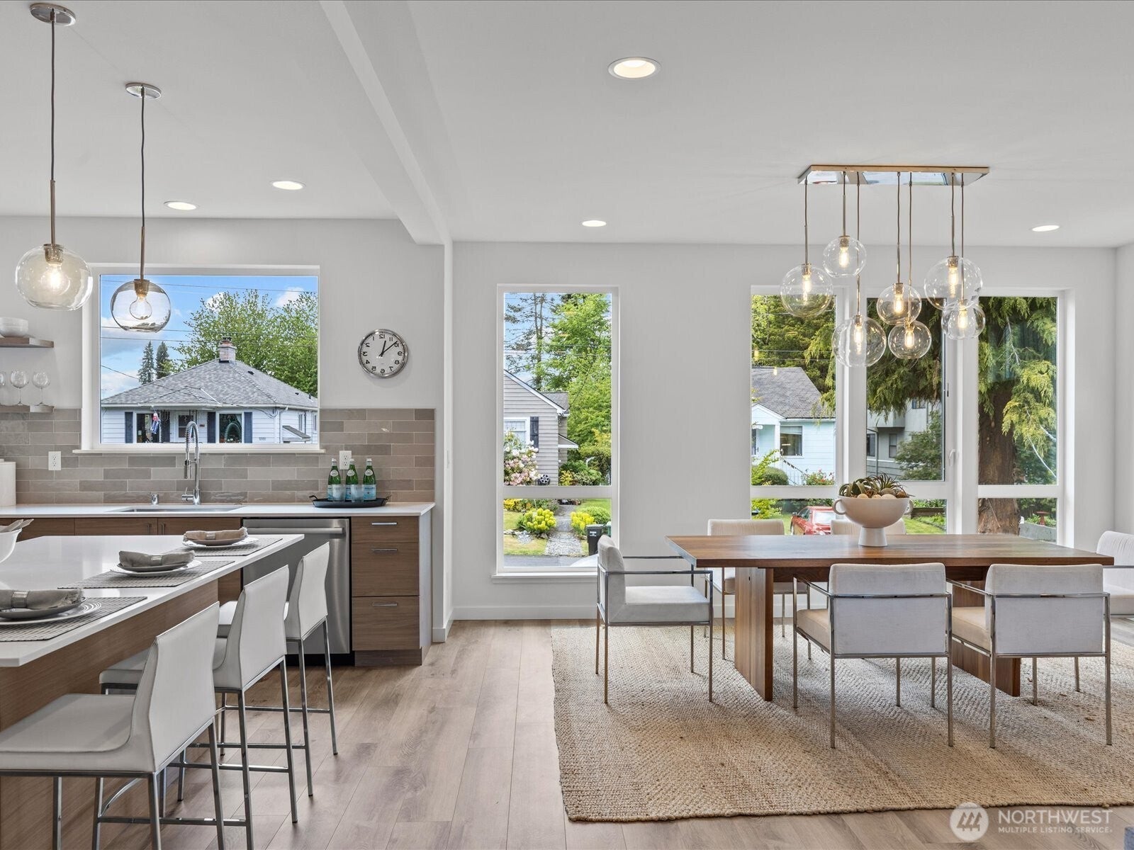 Seattle, Washington, 98117, United States, 4 Bedrooms Bedrooms, ,4 BathroomsBathrooms,Residential,Active,1892621