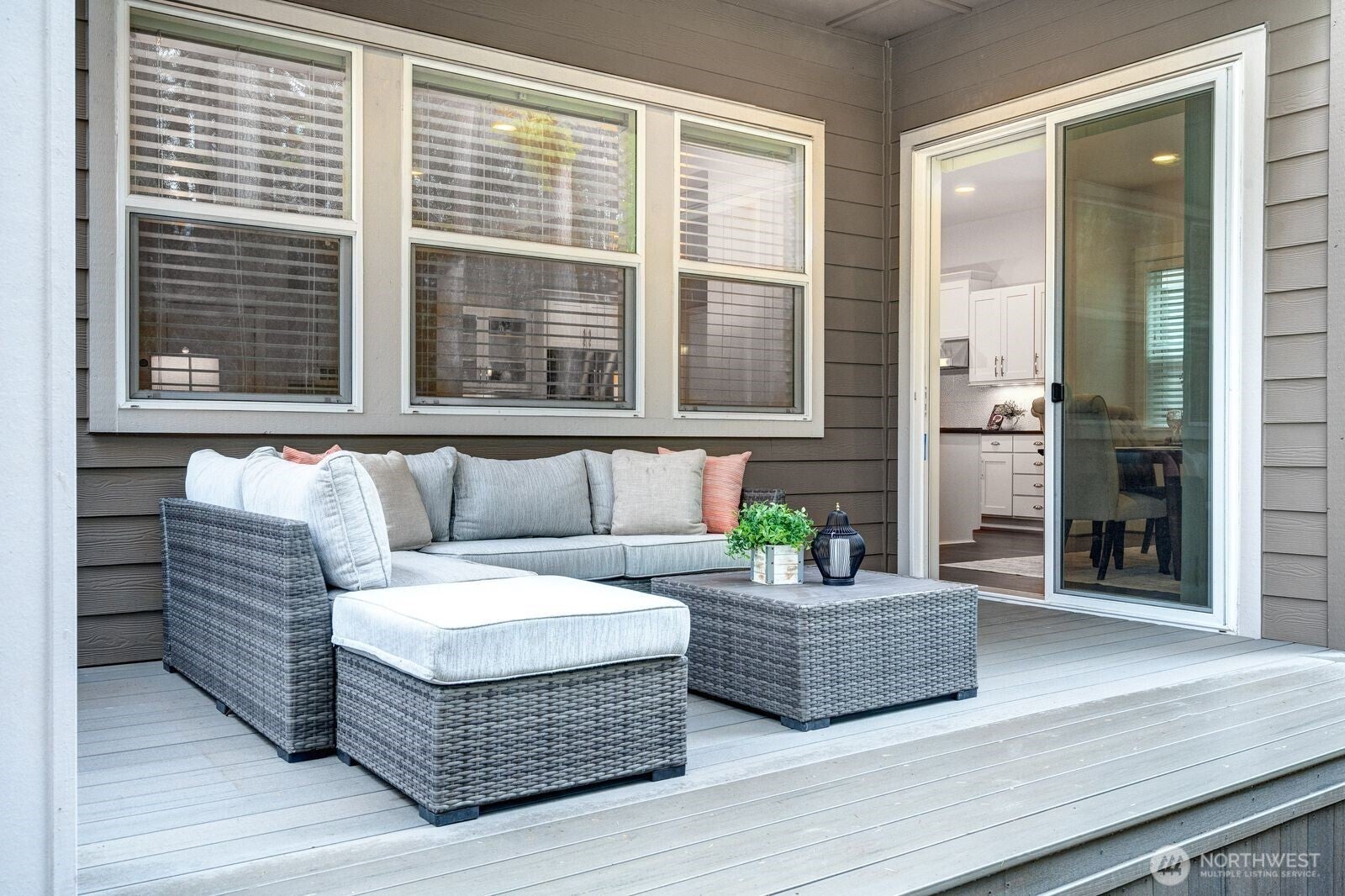 Issaquah, Washington, 98029, United States, 4 Bedrooms Bedrooms, ,3 BathroomsBathrooms,Residential,Active,2015456