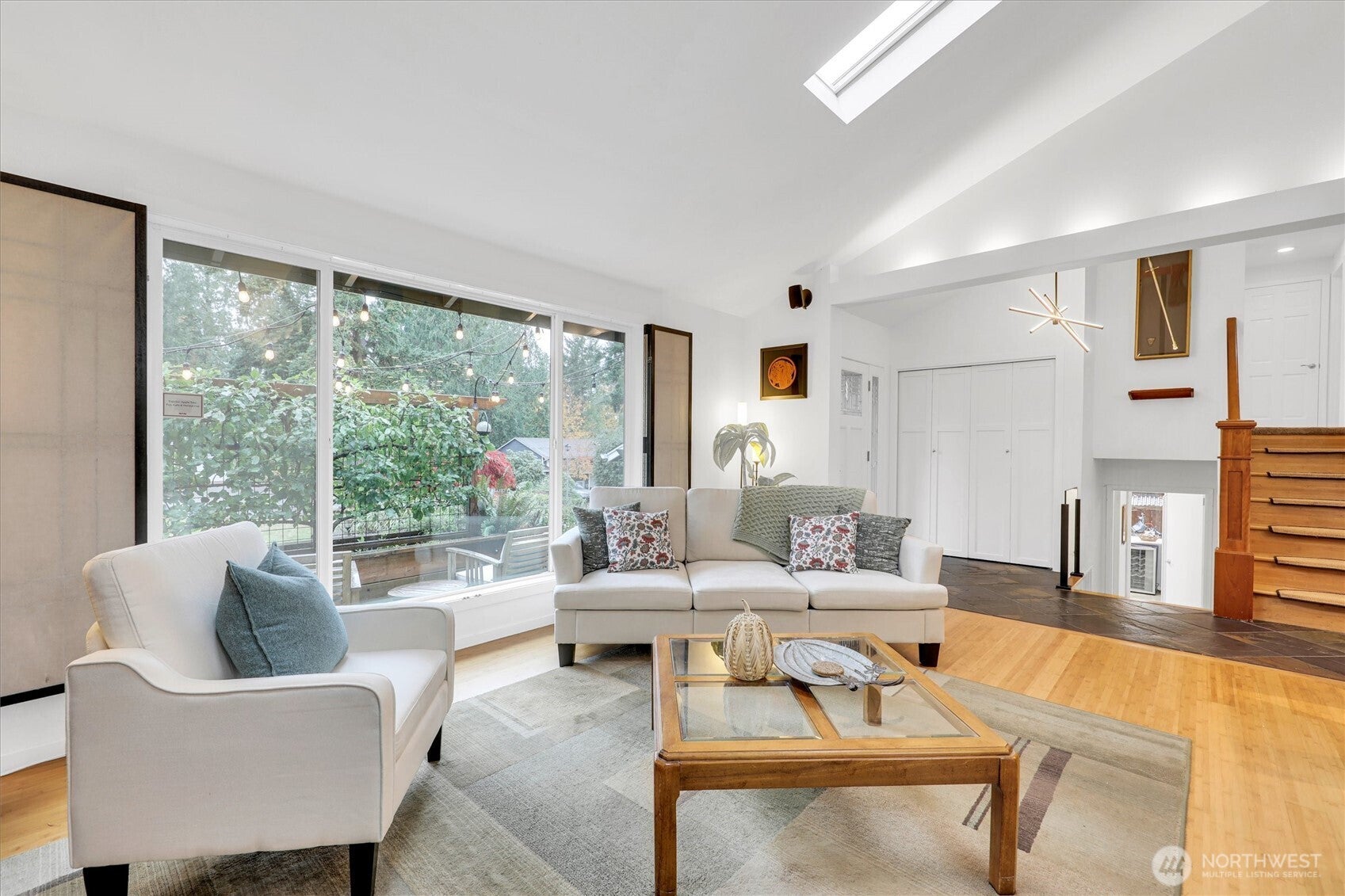 Redmond, Washington, 98052, United States, 5 Bedrooms Bedrooms, ,3 BathroomsBathrooms,Residential,Active,1988724