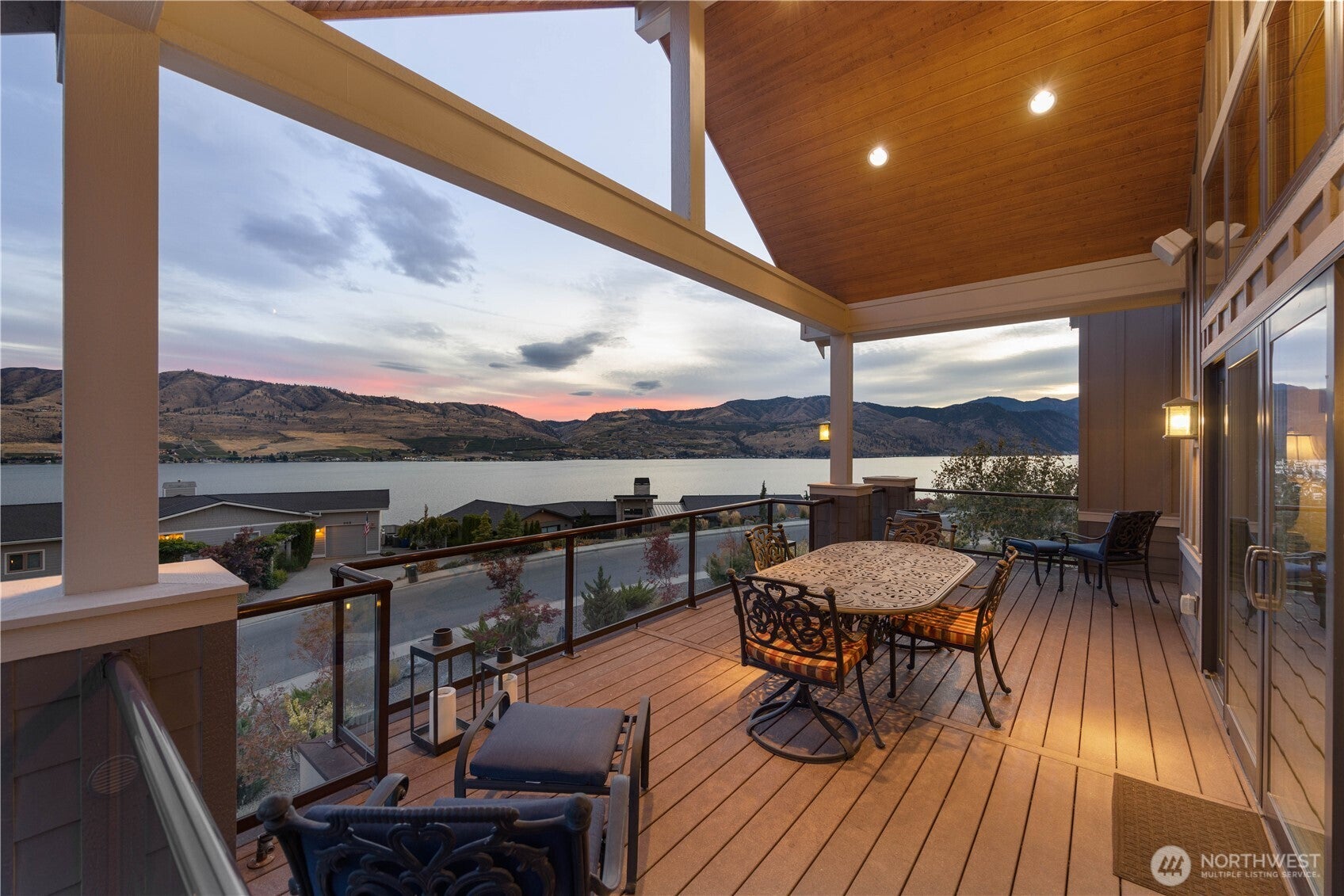 Chelan, Washington, 98816, United States, 4 Bedrooms Bedrooms, ,4 BathroomsBathrooms,Residential,Active,1869141