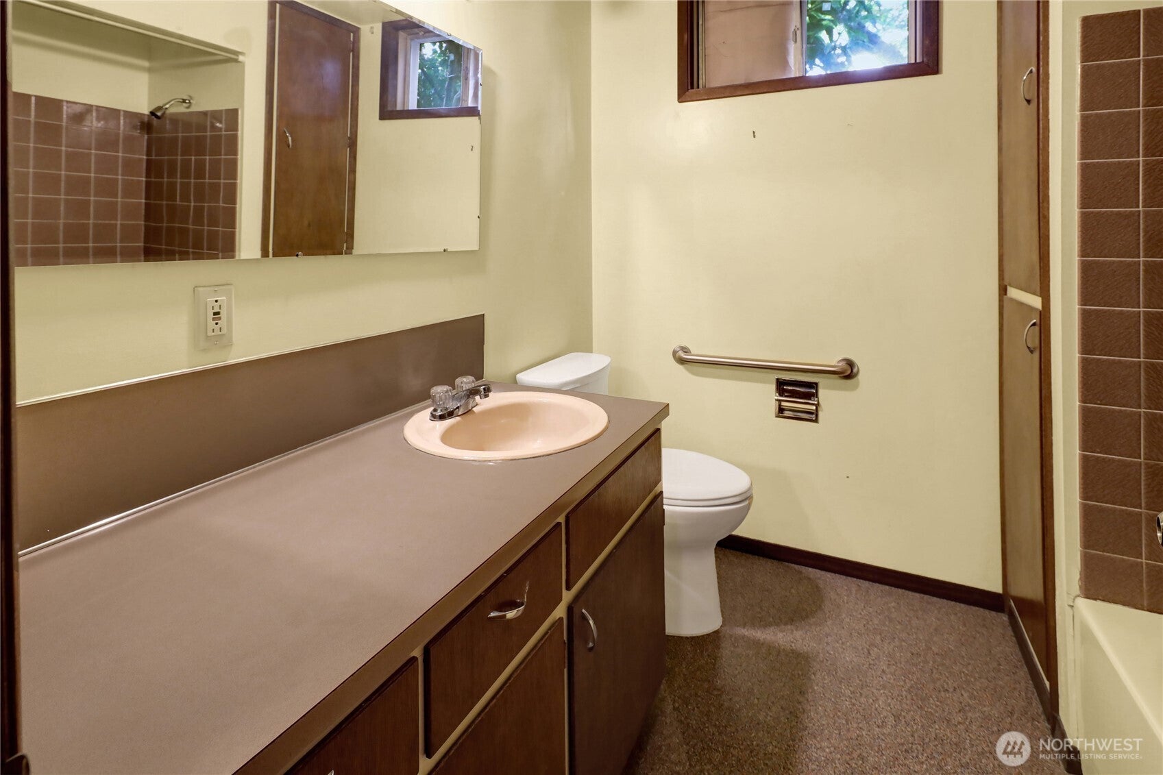 Bellingham, Washington, 98225, United States, 3 Bedrooms Bedrooms, ,2 BathroomsBathrooms,Residential,Active,1824012
