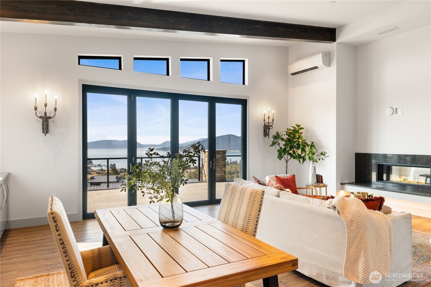 Anacortes, Washington, 98221, United States, 3 Bedrooms Bedrooms, ,3 BathroomsBathrooms,Residential,Active,1968386