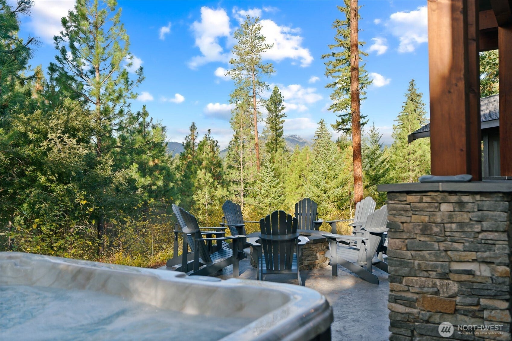 Cle Elum, Washington, 98922, United States, 4 Bedrooms Bedrooms, ,5 BathroomsBathrooms,Residential,Active,1965788