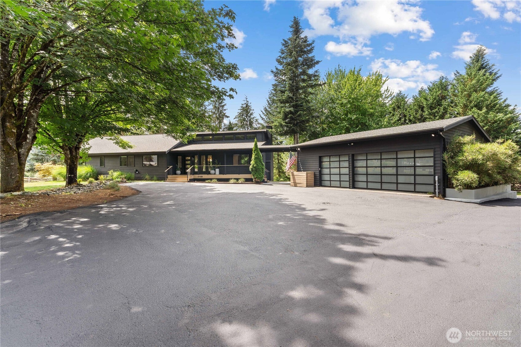 Issaquah, Washington, 98027, United States, 4 Bedrooms Bedrooms, ,3 BathroomsBathrooms,Residential,Active,1892601