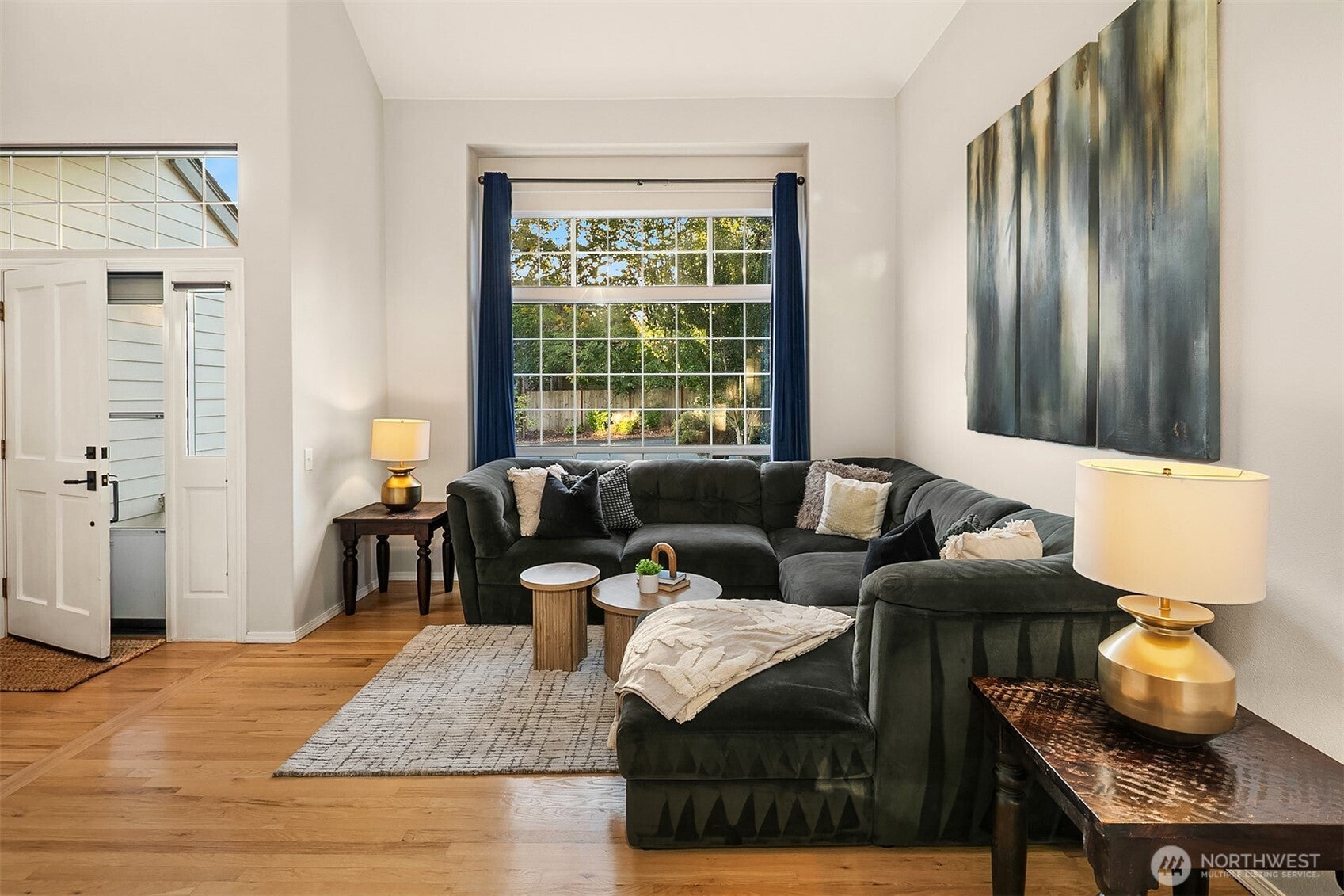 Woodinville, Washington, 98072, United States, 3 Bedrooms Bedrooms, ,3 BathroomsBathrooms,Residential,Active,1945838