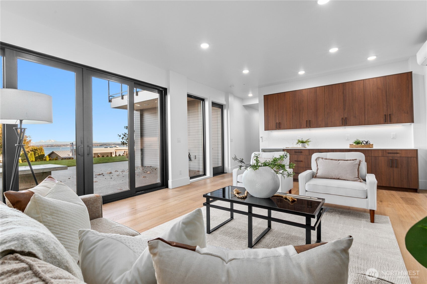 Blaine, Washington, 98230, United States, 3 Bedrooms Bedrooms, ,5 BathroomsBathrooms,Residential,Active,1986880