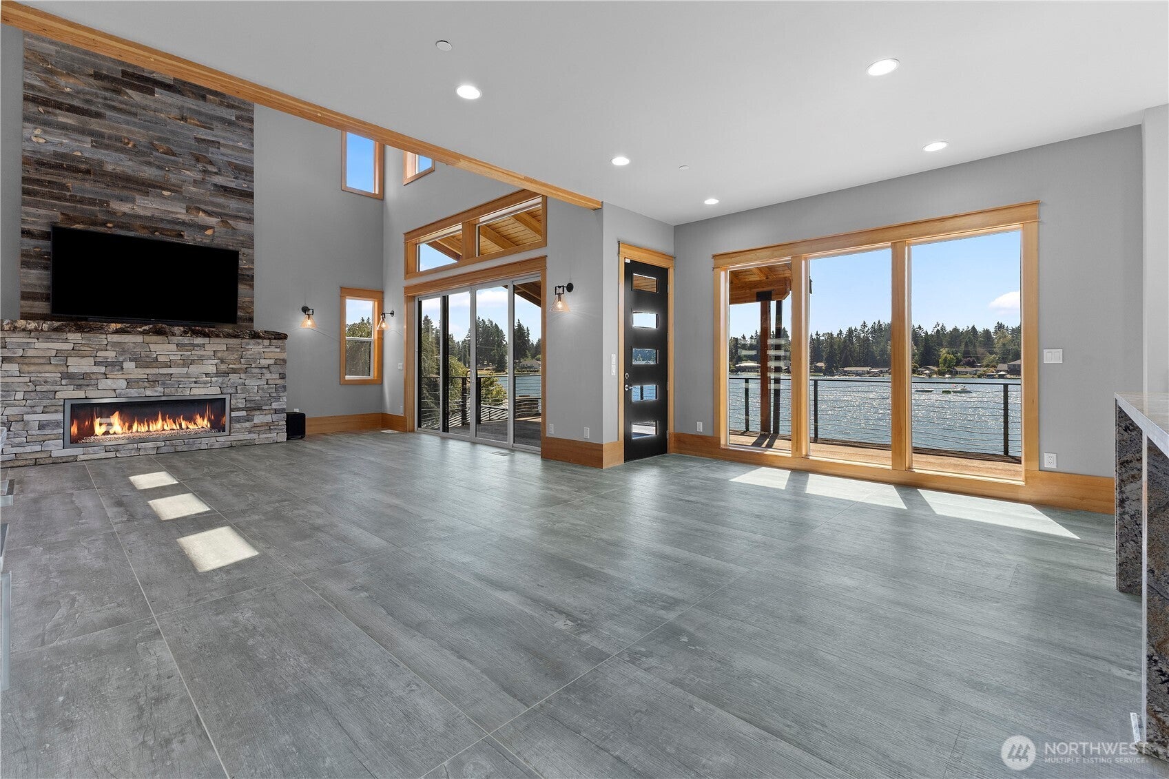 Lake Tapps, Washington, 98391, United States, 3 Bedrooms Bedrooms, ,6 BathroomsBathrooms,Residential,Active,1914925