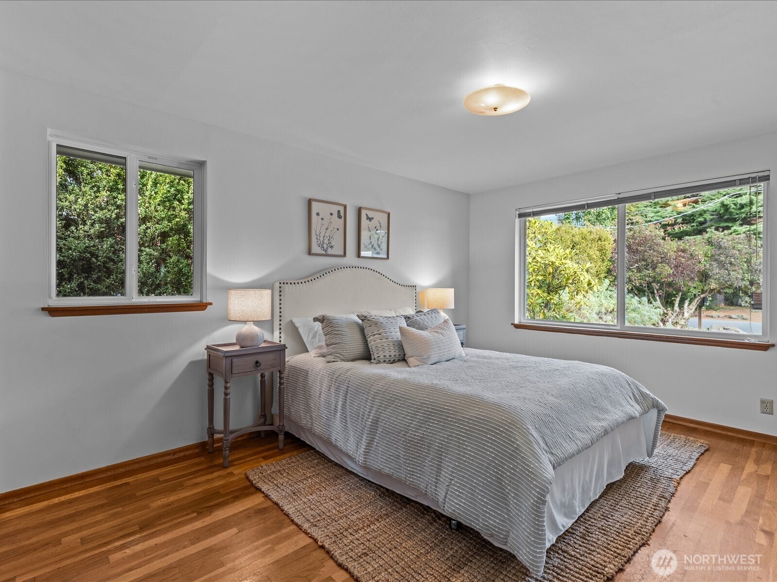 Seattle, Washington, 98103, United States, 3 Bedrooms Bedrooms, ,1 BathroomBathrooms,Residential,Active,1967310