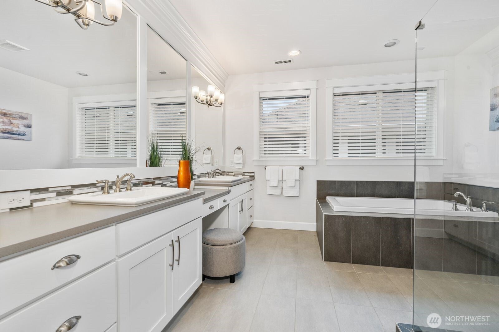 Issaquah, Washington, 98029, United States, 4 Bedrooms Bedrooms, ,3 BathroomsBathrooms,Residential,Active,2015456