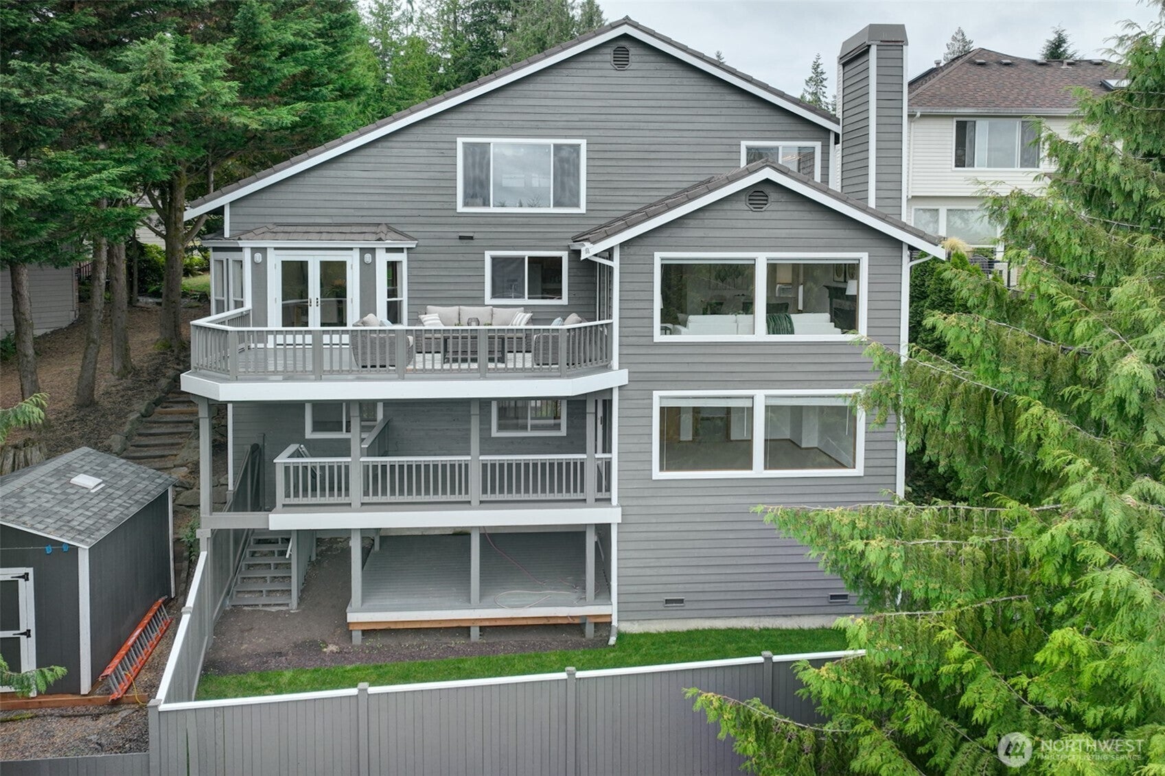 Sammamish, Washington, 98074, United States, 4 Bedrooms Bedrooms, ,4 BathroomsBathrooms,Residential,Active,1909838