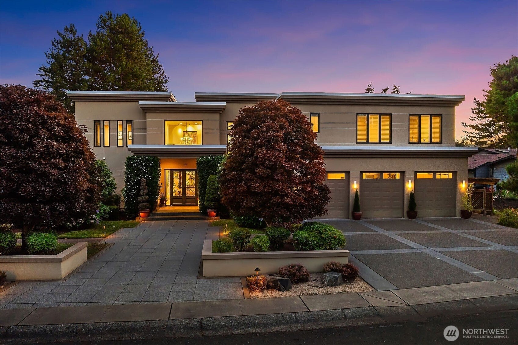 Bellevue, Washington, 98006, United States, 5 Bedrooms Bedrooms, ,8 BathroomsBathrooms,Residential,Active,1914795