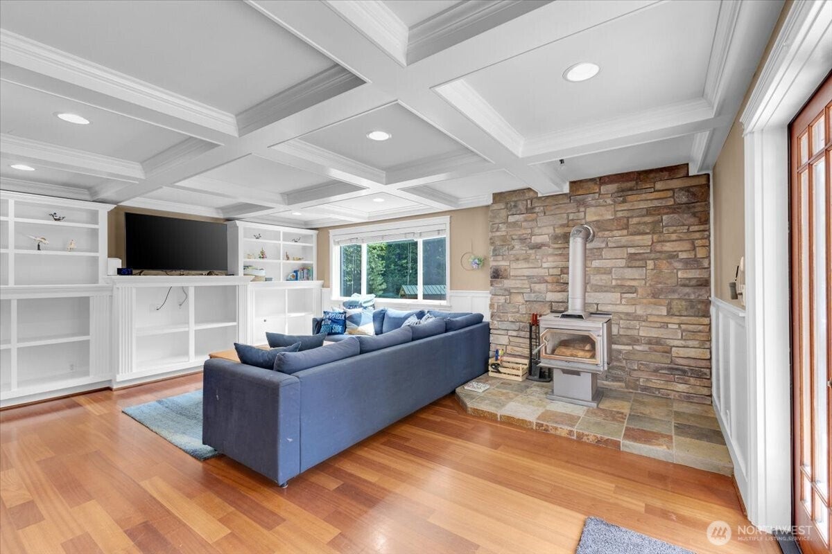 Snohomish, Washington, 98296, United States, 4 Bedrooms Bedrooms, ,4 BathroomsBathrooms,Residential,Active,1914620