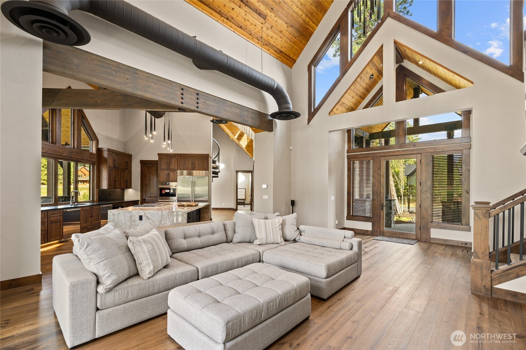 Cle Elum, Washington, 98922, United States, 5 Bedrooms Bedrooms, ,6 BathroomsBathrooms,Residential,Active,2012925