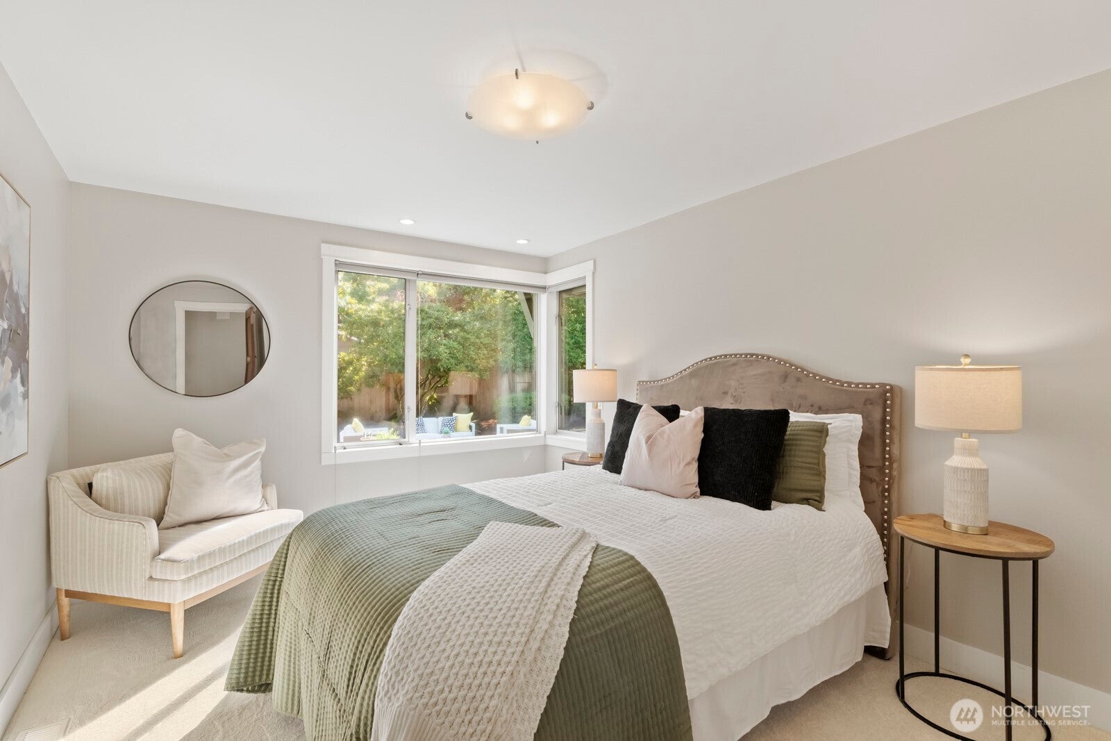 Seattle, Washington, 98136, United States, 4 Bedrooms Bedrooms, ,4 BathroomsBathrooms,Residential,Active,1945253