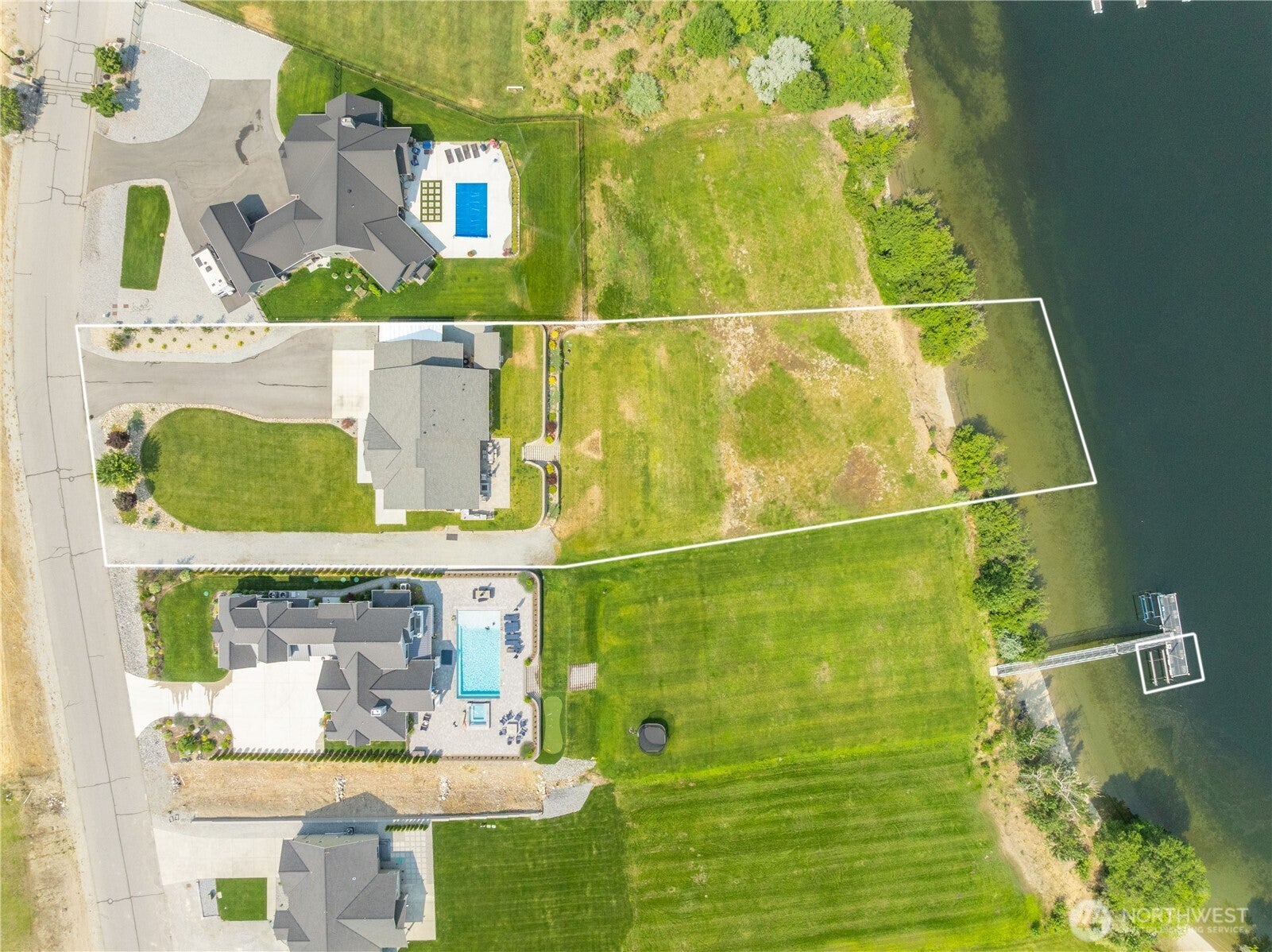 Orondo, Washington, 98843, United States, 4 Bedrooms Bedrooms, ,2 BathroomsBathrooms,Residential,Active,1919394