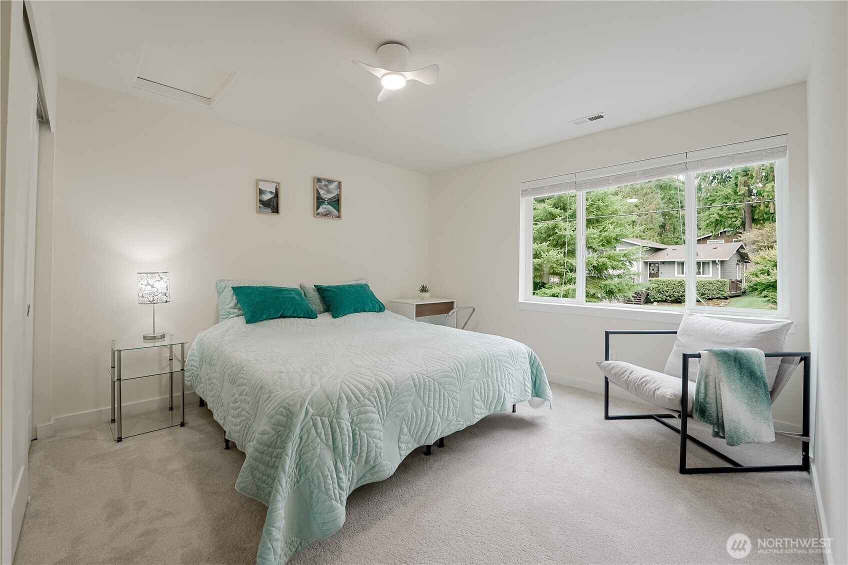 Sammamish, Washington, 98074, United States, 5 Bedrooms Bedrooms, ,4 BathroomsBathrooms,Residential,Active,1953706