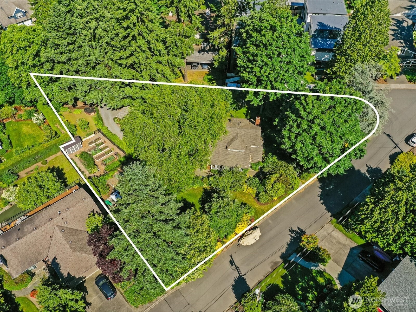 Kirkland, Washington, 98033, United States, ,3 BathroomsBathrooms,Residential,Pending,1852749