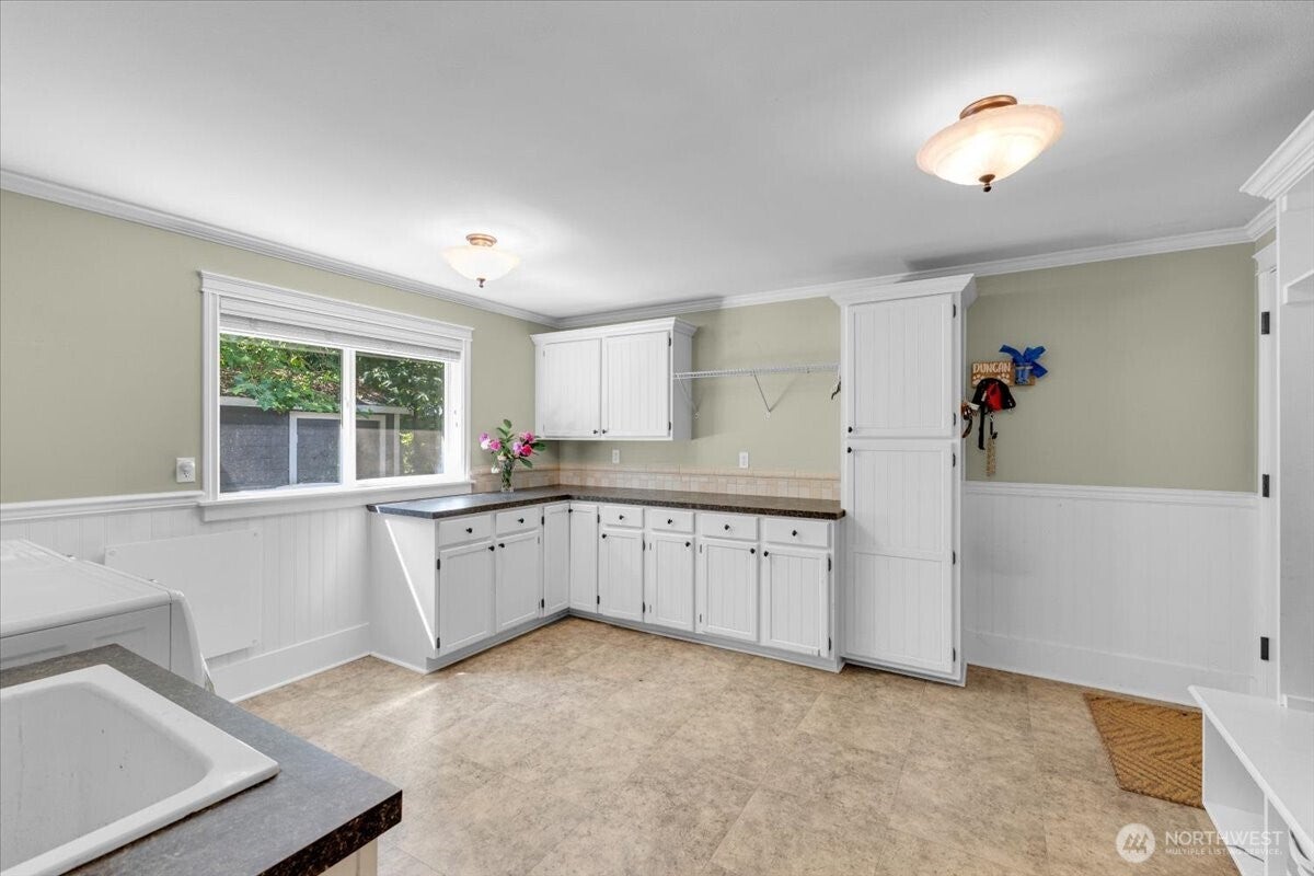 Snohomish, Washington, 98296, United States, 4 Bedrooms Bedrooms, ,4 BathroomsBathrooms,Residential,Active,1914620